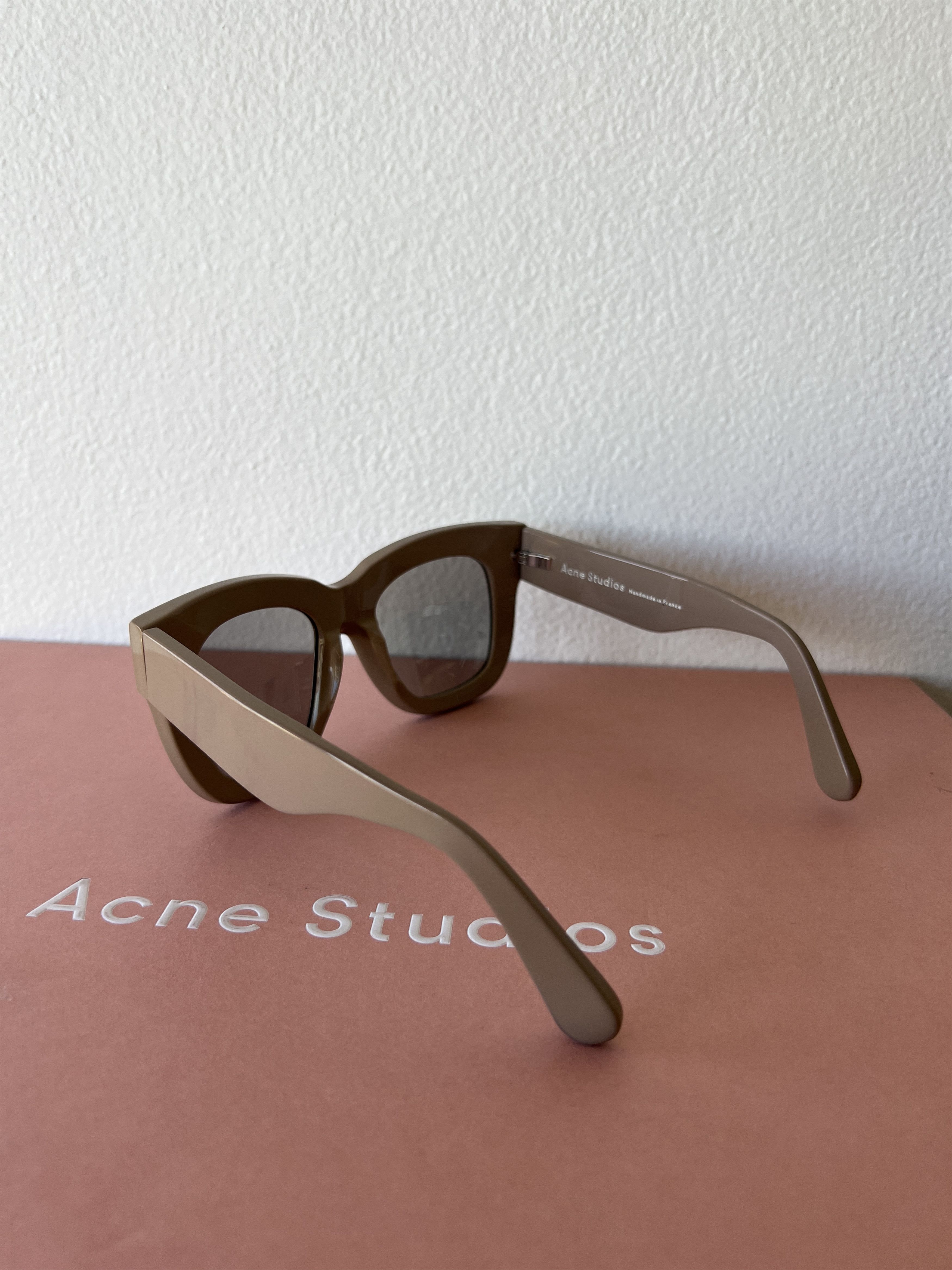 Acne Studios Unidex sunglasses library oversized square beige Size ONE SIZE - 4 Thumbnail