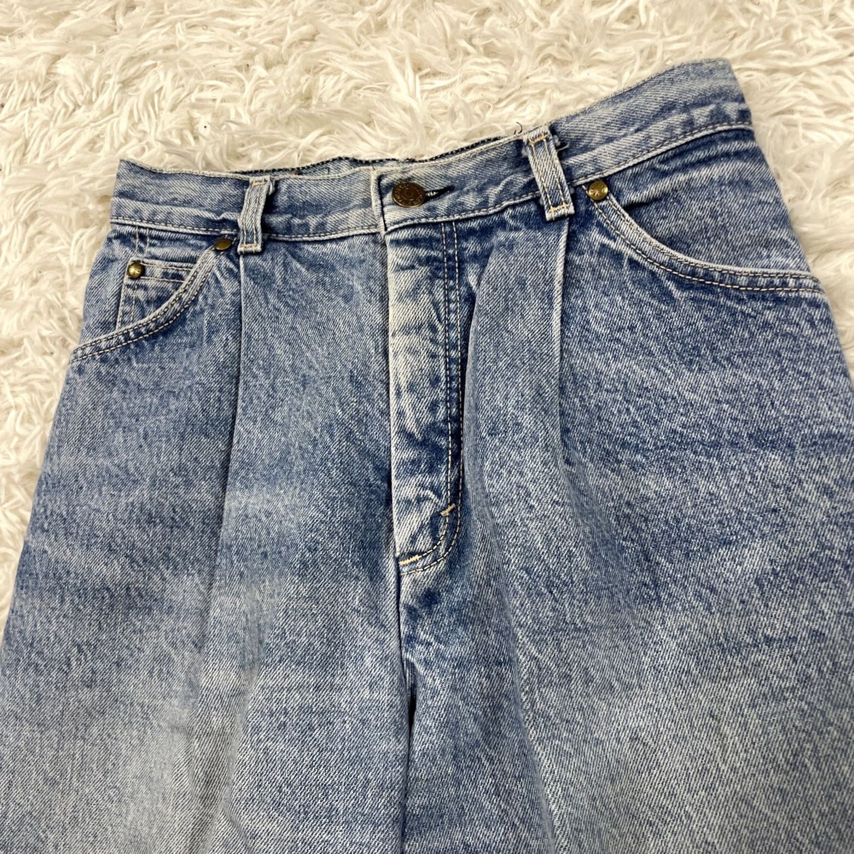 Levi's VINTAGE Levi's Jeans Women 9 Pleated Mom High Waist Blue Grunge Denim 90s Rock Distressed 5-Pocket Logo Mens? Size 30" / US 8 / IT 44 - 4 Thumbnail