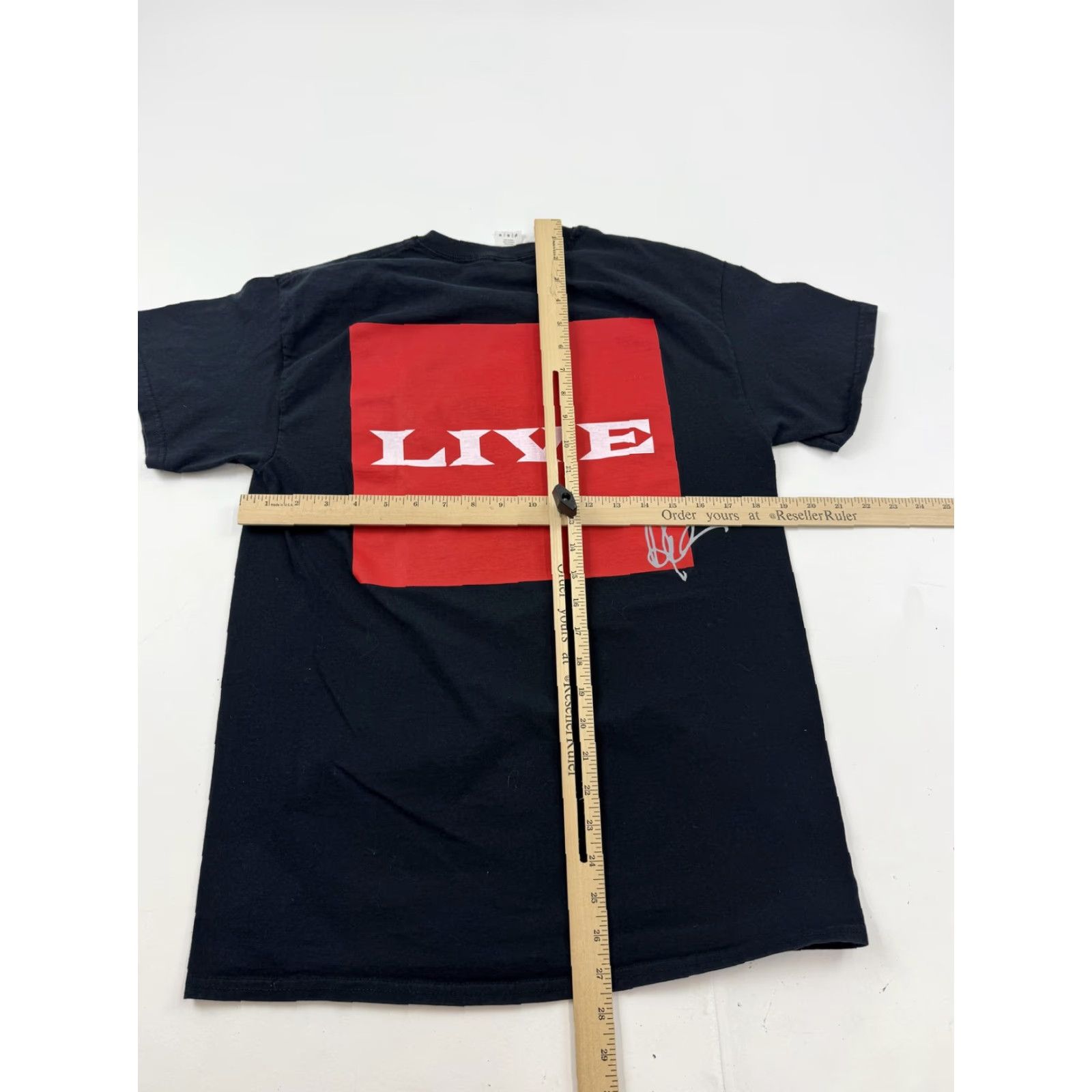 Gildan Drake Scorpion Live Shirt Mens Medium Black Tour Concert Graphic Tee Gildan Ultra Cotton Size US M / EU 48-50 / 2 - 6 Thumbnail