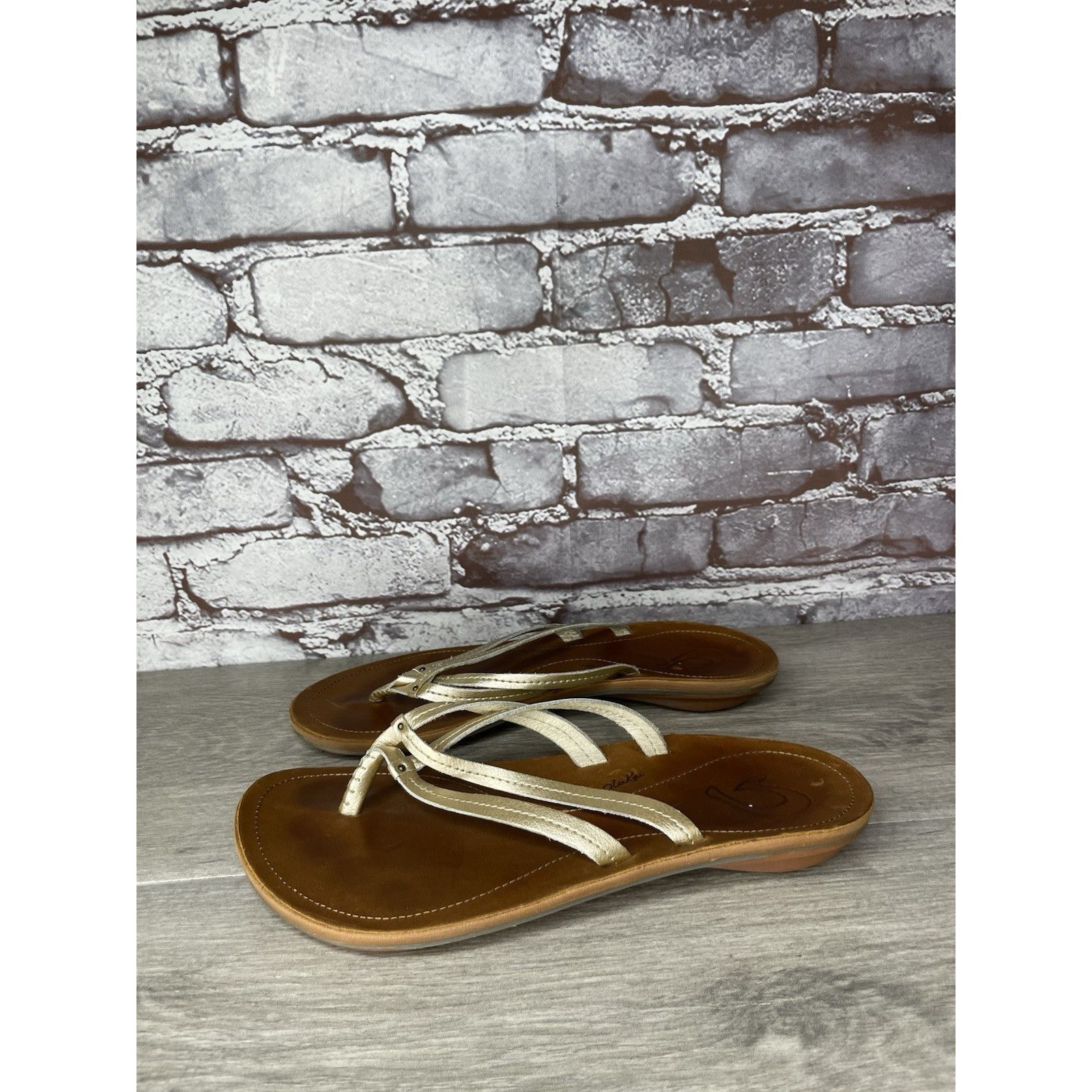 Olukai Olukai “U’i” Gold Leather Double Strap Flip Flops Sandals Wo Size US 8 / IT 38 - 13 Thumbnail