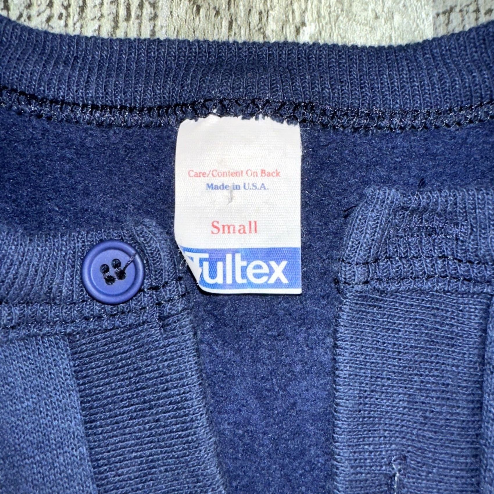 Tultex VINTAGE Tultex Henley Sweatshirt Small Navy 90s USA Made Short Sleeve Mens Shirt Small Navy Blue Henley 90s Vintage USA Made Tultex Size US S / EU 44-46 / 1 - 2 Thumbnail