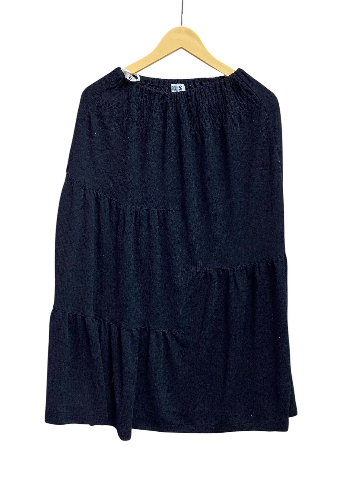 Issey Miyake Vintage ISSEY MIYAKE JAPAN. BLACK POLY GATHER FLARE SKIRT Size 23" - 12 Thumbnail