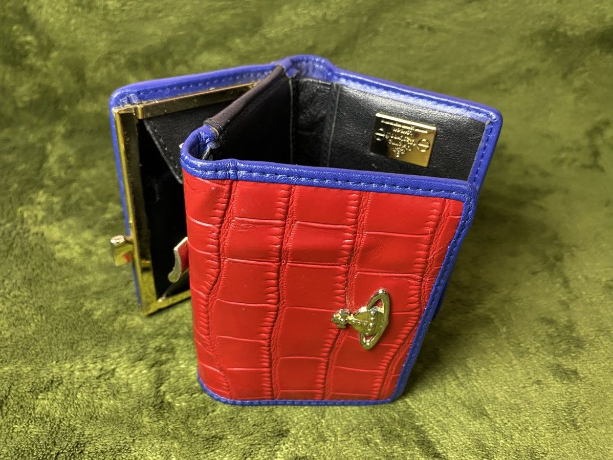 Designer × Vivienne Westwood Vivienne Westwood Embossed Crocodile Red Clasp Wallet Size ONE SIZE - 4 Thumbnail