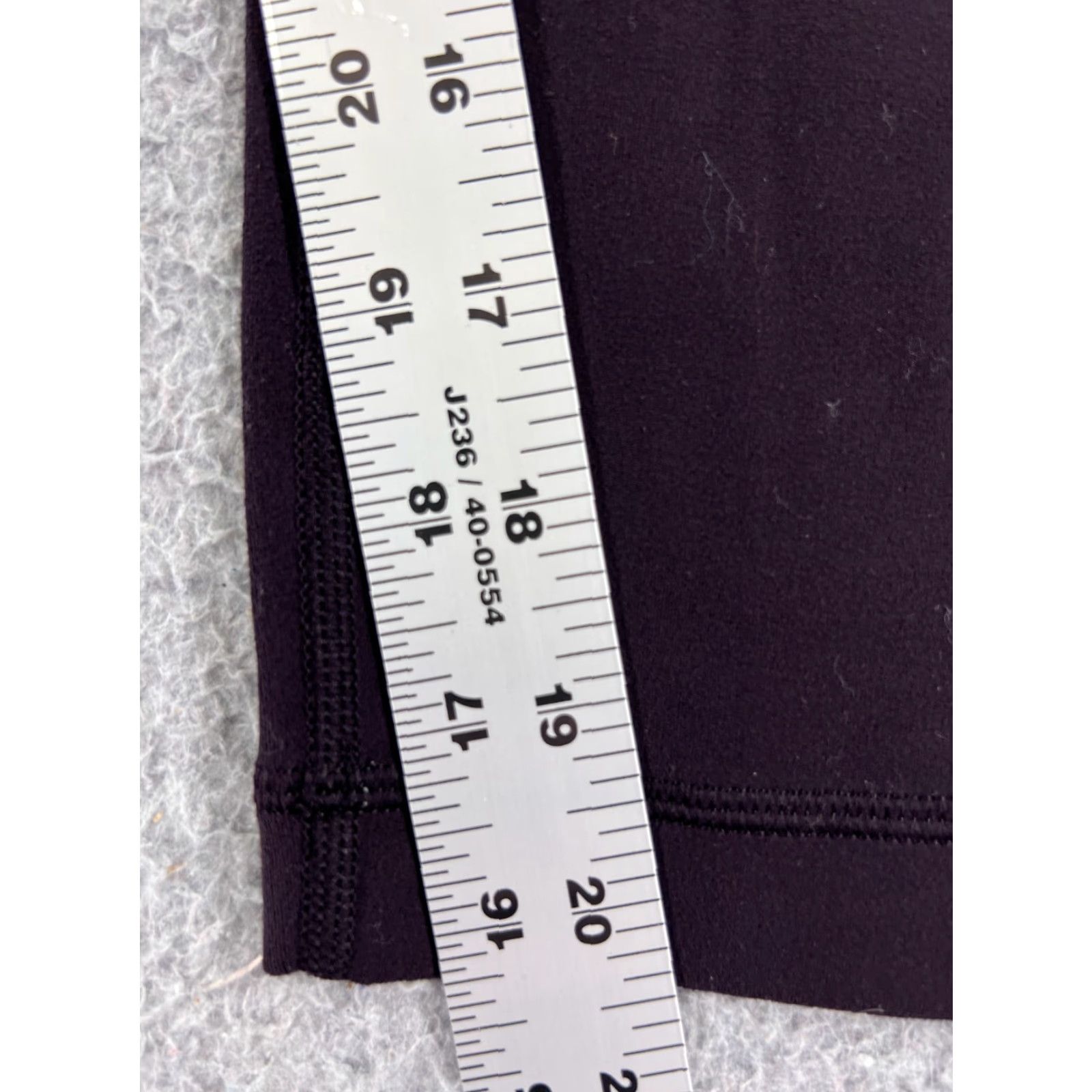 Lululemon Lululemon Womens Leggings Cropped 4 Purple Yoga Align 21" Nulu Activewear Size 27" / US 4 / IT 40 - 7 Thumbnail