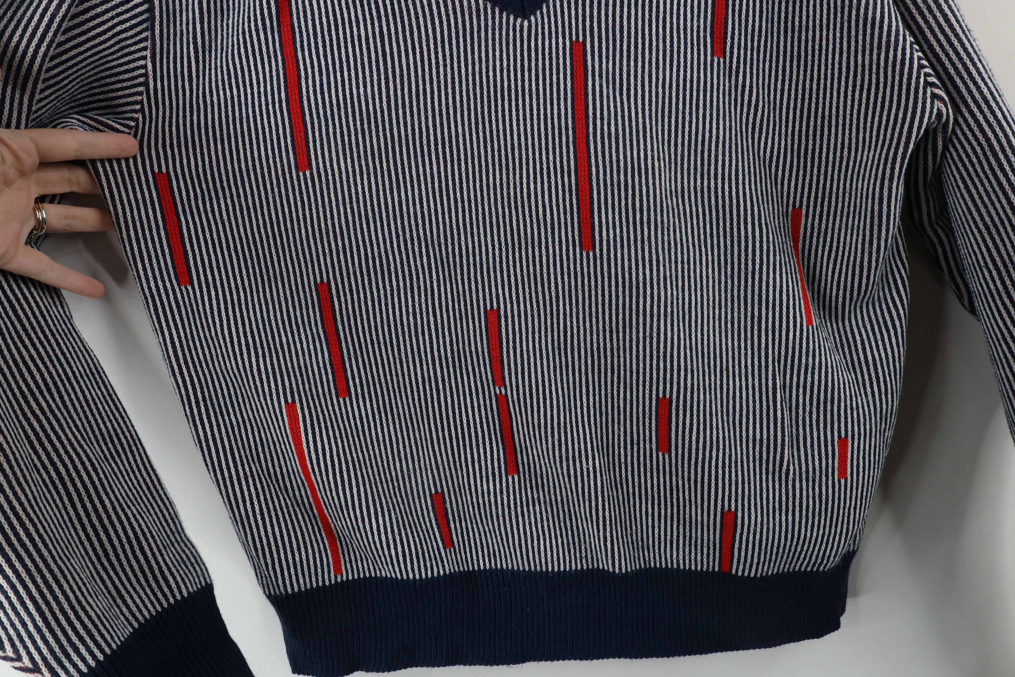 Vintage Vintage 70s Streetwear Ribbed Knit V-Neck Sweater USA Size US M / EU 48-50 / 2 - 5 Thumbnail