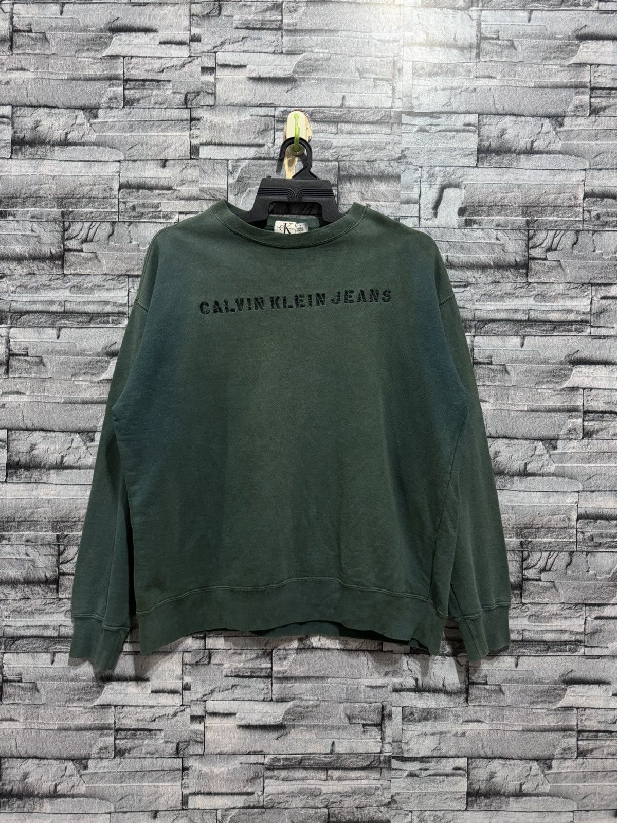 Calvin Klein Vintage Calvin Klein Sweatshirt embroidery M fit XL Size US XL / EU 56 / 4 - 1 Thumbnail