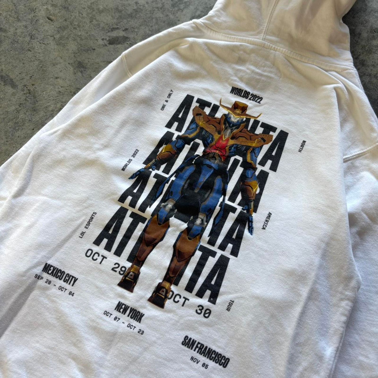 Vintage 2022 League Of Legends Worlds Atlanta Hoodie Size US XS / EU 42 / 0 - 2 Thumbnail