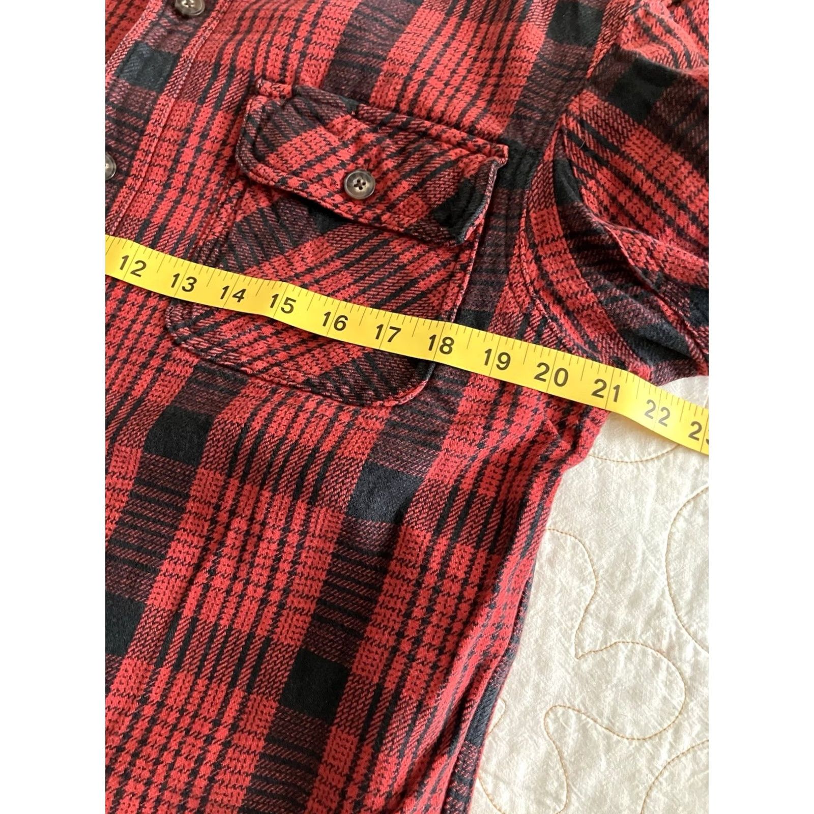 Duluth Trading Company Duluth Button-Down Shirt Men’s Medium Flannel Red Black Plaid Long Sleeve Button-Up Casual Fall Winter Relaxed Cotton Size US M / EU 48-50 / 2 - 6 Thumbnail