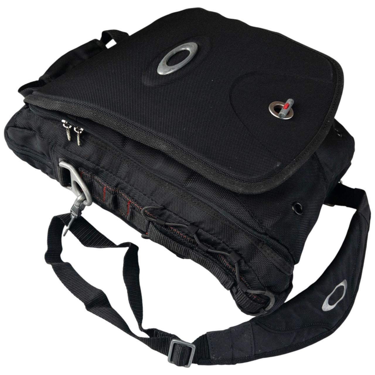Oakley Vintage Oakley Crossbody Laptop Bag Size ONE SIZE - 8 Thumbnail