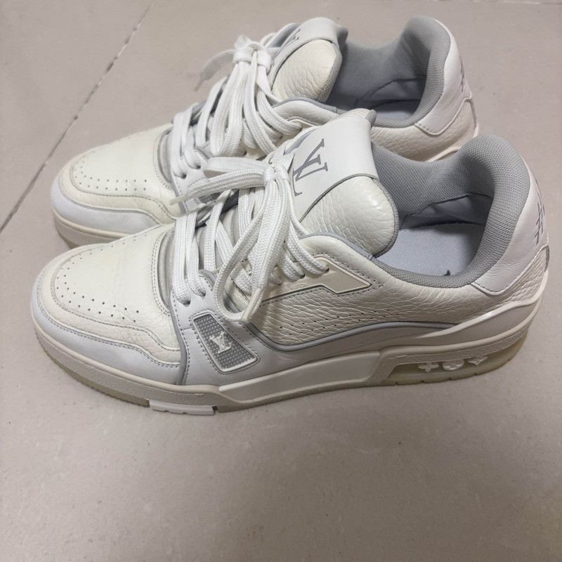 Louis Vuitton Louis Vuitton White Trainer Low-Top Fashion Sneakers 0079 Size US 7.5 / EU 40-41 - 1 Thumbnail