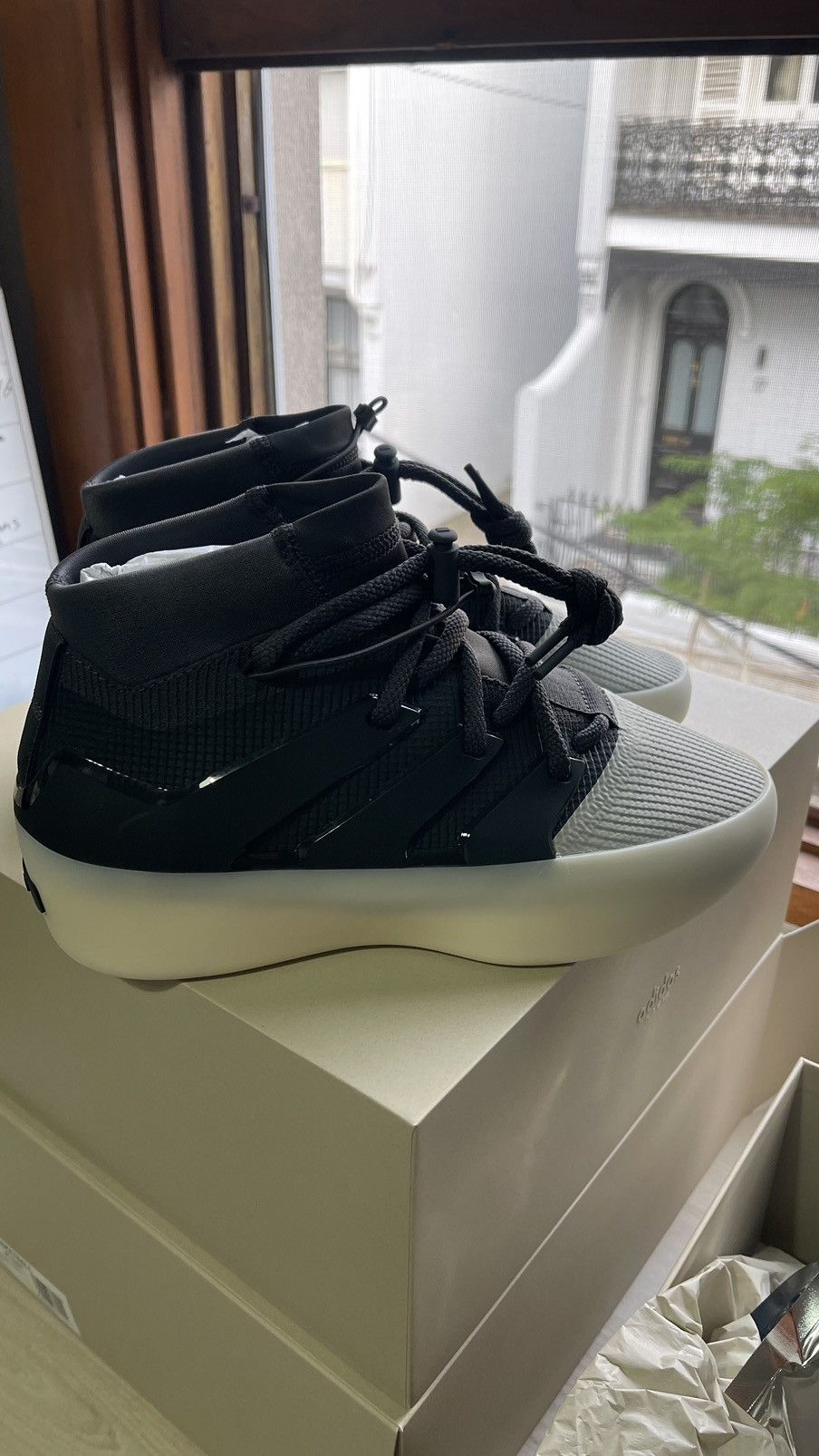 Adidas × Fear of God Fear of God Athletics Basketball 1 Black/Sesame Size US7.5M Size US 7.5 / EU 40-41 - 6 Thumbnail