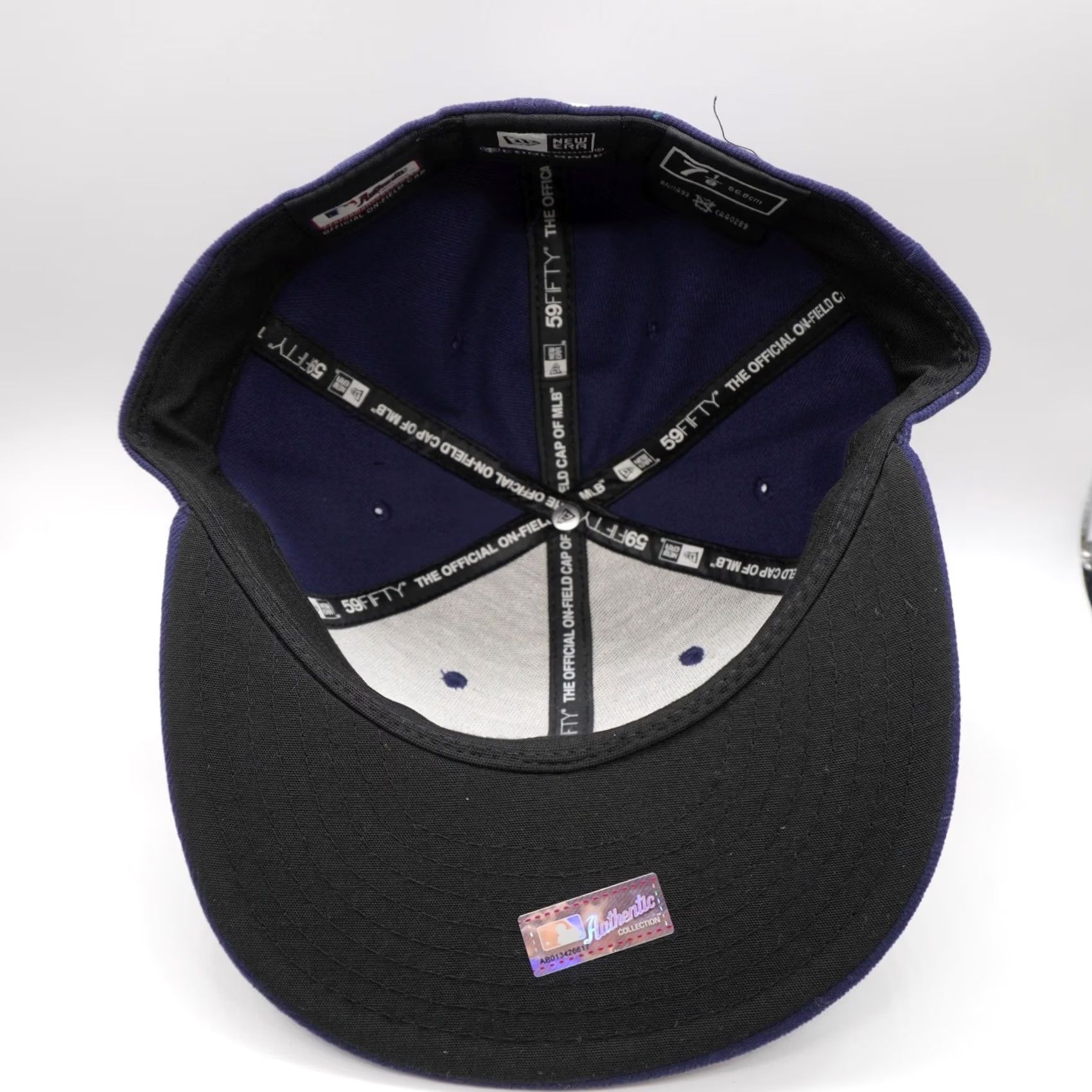 New Era New Era 59FIFTY San Diego Padres Hat Mens 7 1/8 Navy Blue MLB Fitted Cool Base Size ONE SIZE - 5 Thumbnail