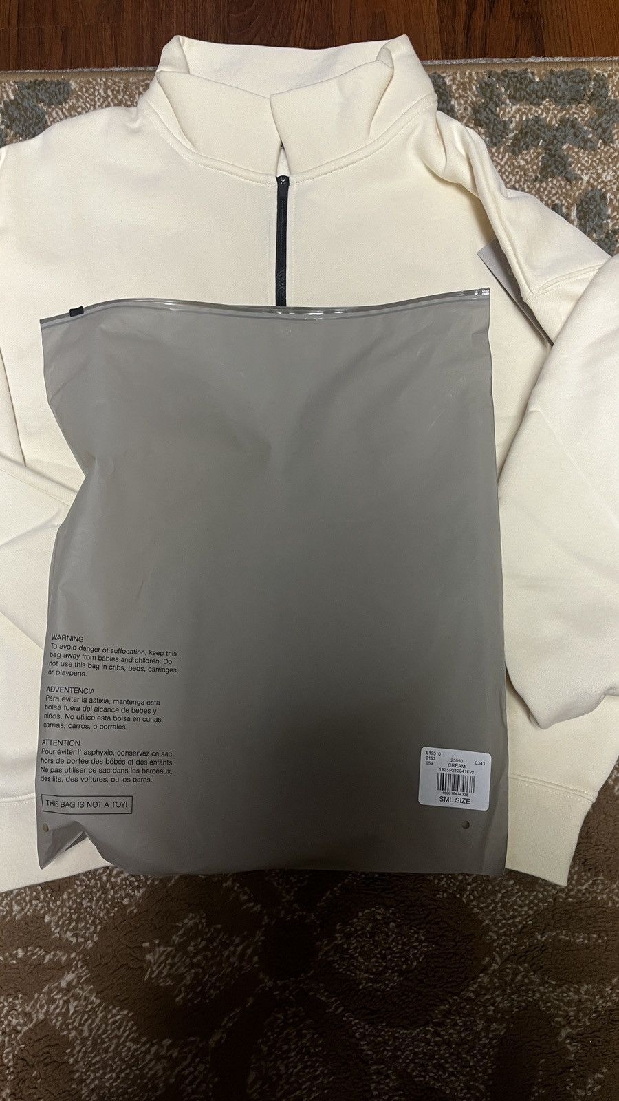 Essentials × Fear of God FOG Essentials Mock Neck Zip Buttercream FW21 Size US S / EU 44-46 / 1 - 3 Thumbnail