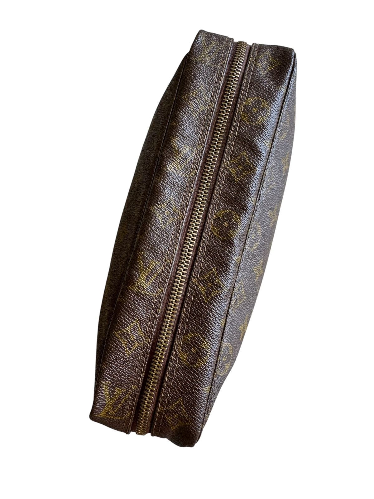 Louis Vuitton Louis Vuitton Cosmetic Toiletry Case Size ONE SIZE - 3 Thumbnail