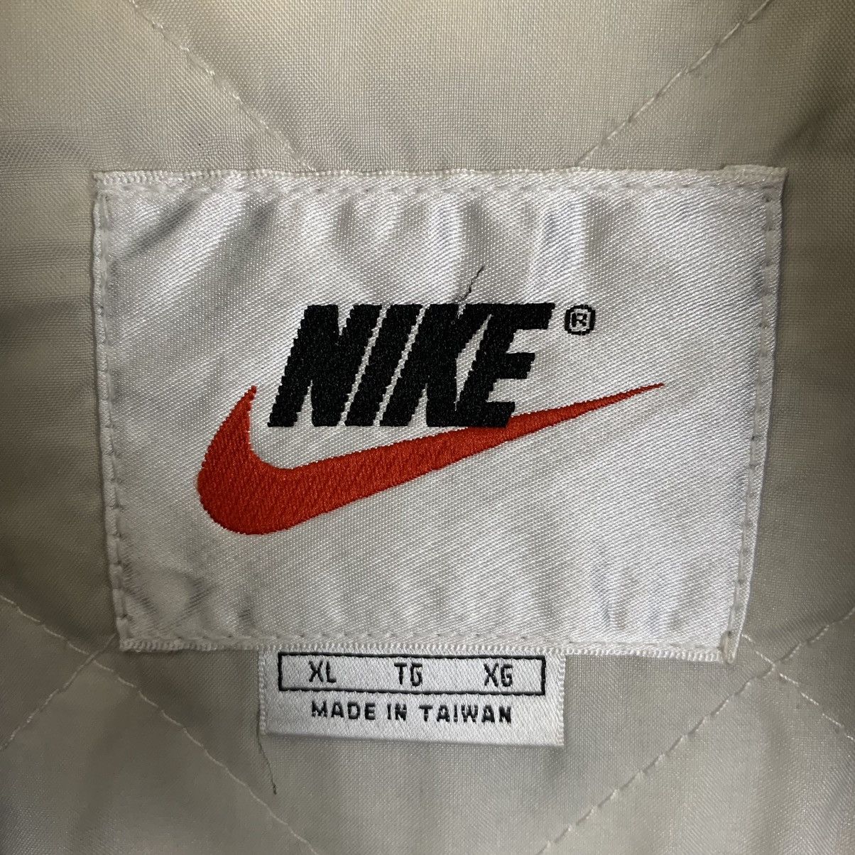 Vintage Vintage Sportwear Nike Windbreaker Jacket Size US XL / EU 56 / 4 - 14 Thumbnail