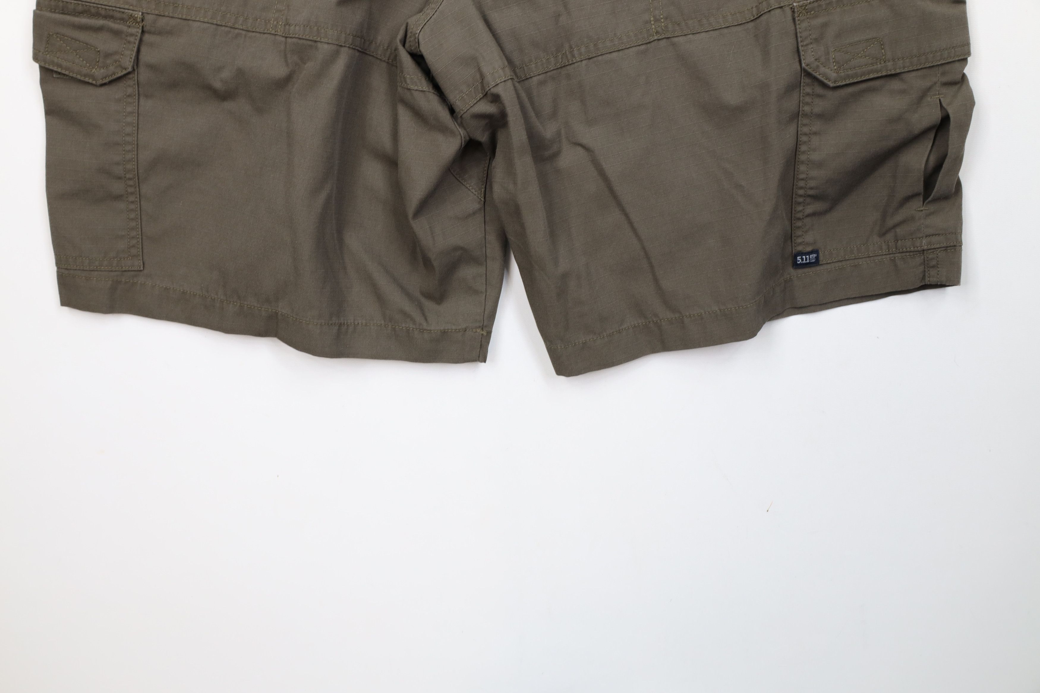 Vintage 5.11 Tactical Series Uniform Cargo Shorts Olive Green Size US 38 / EU 54 - 12 Thumbnail