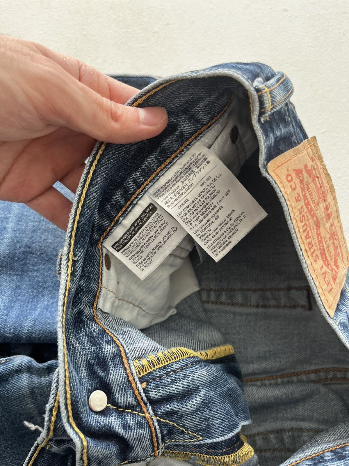 Levi's Vintage Levi’s 751 classic jeans perfect regular fit Y2K 90s Size US 33 - 5 Thumbnail