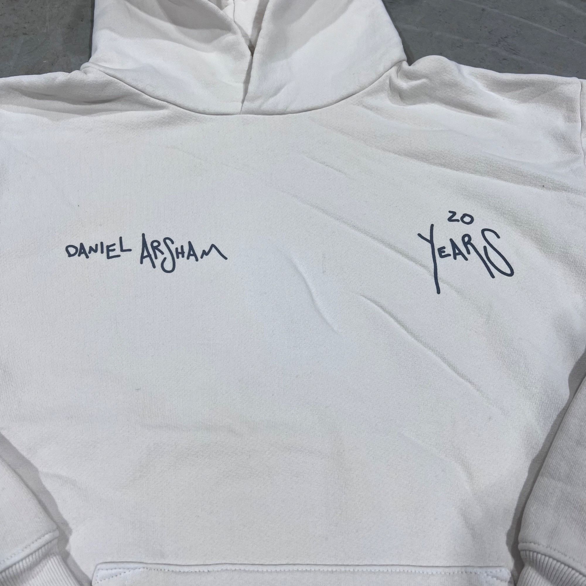 Daniel Arsham NEW DANIEL ARSHAM 20 YEARS CREAM KNOT HOODIE SZ MEDIUM Size US M / EU 48-50 / 2 - 3 Thumbnail