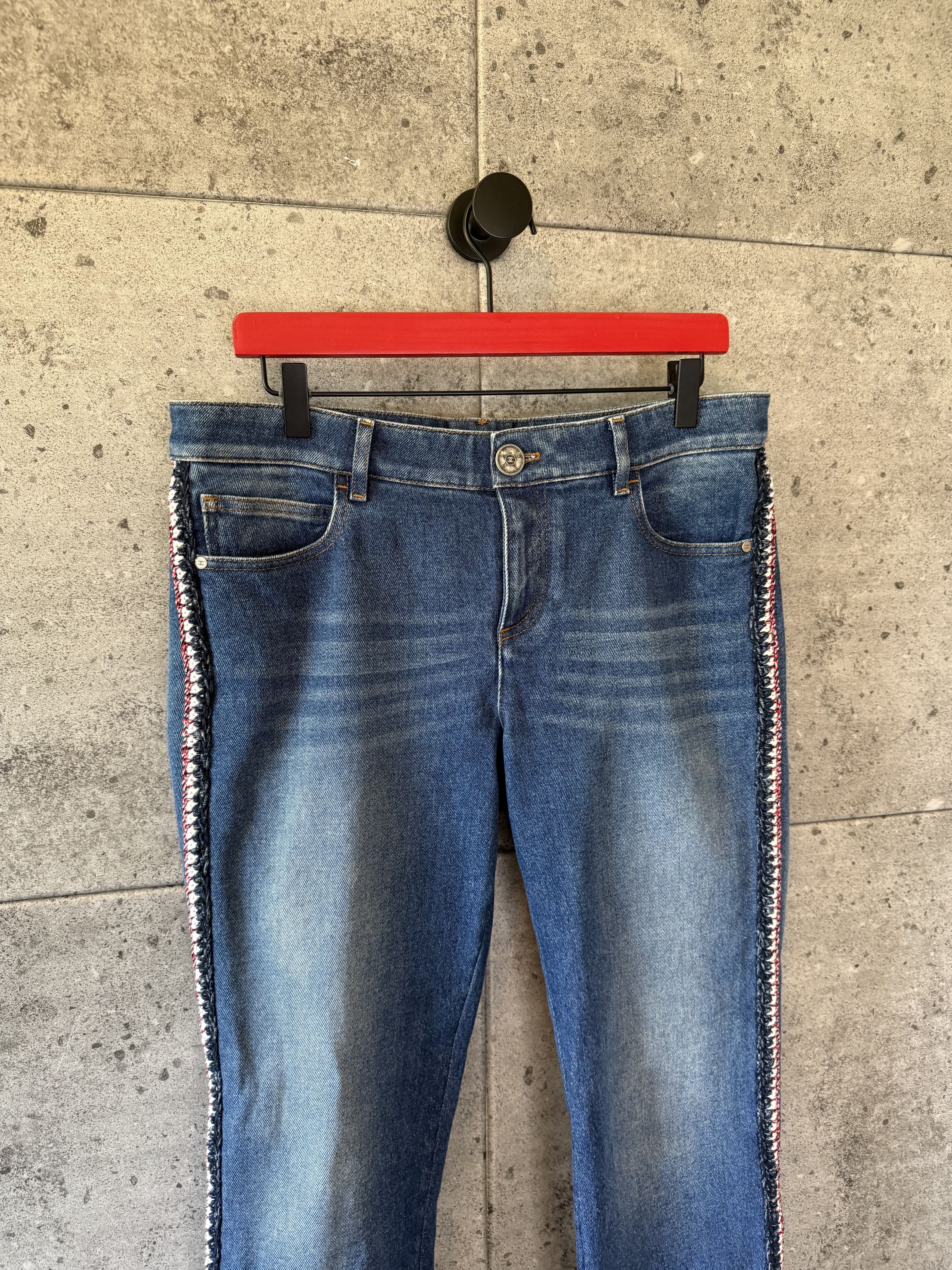 Chanel Chanel skinny embroidered double C denim Size US 31 - 4 Thumbnail