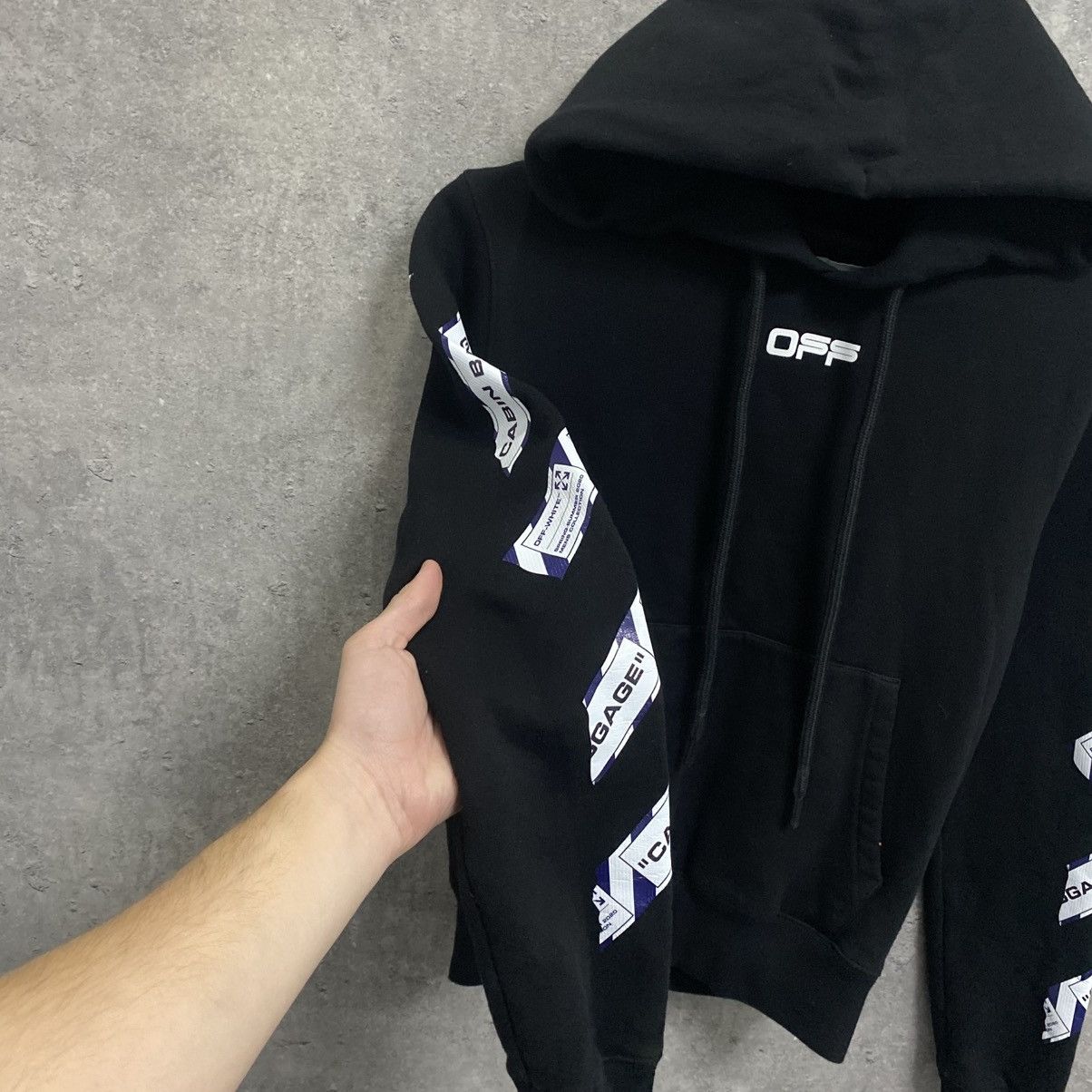 Off-White OFF-WHITE SS20 Airport Tape Arrow Hoodie Big Logo Size US XS / EU 42 / 0 - 6 Thumbnail