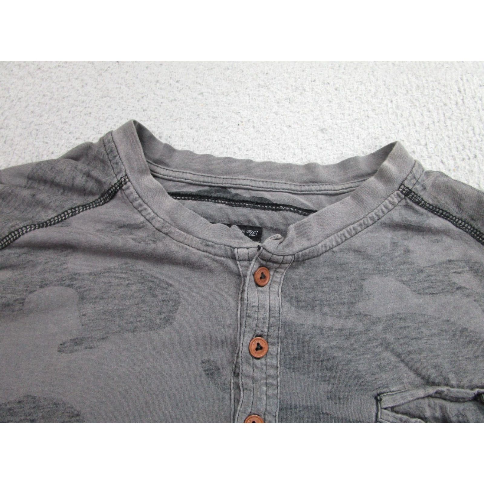 Vintage Artful Dodger T-Shirt Mens XL Gray Camouflage Henley Pocket Distressed Streetwear Size US XL / EU 56 / 4 - 3 Thumbnail