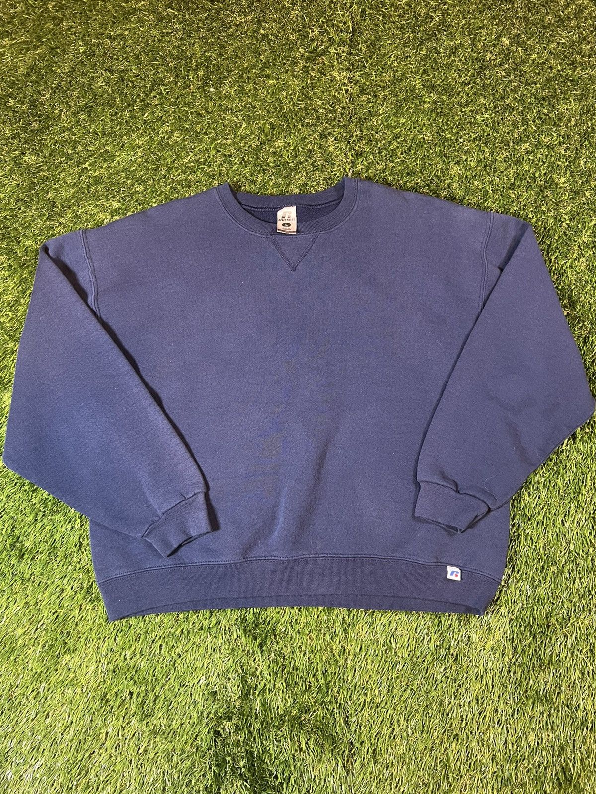 Russell Athletic Vintage 90s Faded Navy Boxy Russell Essential Fall Crewneck Size US L / EU 52-54 / 3 - 1 Thumbnail