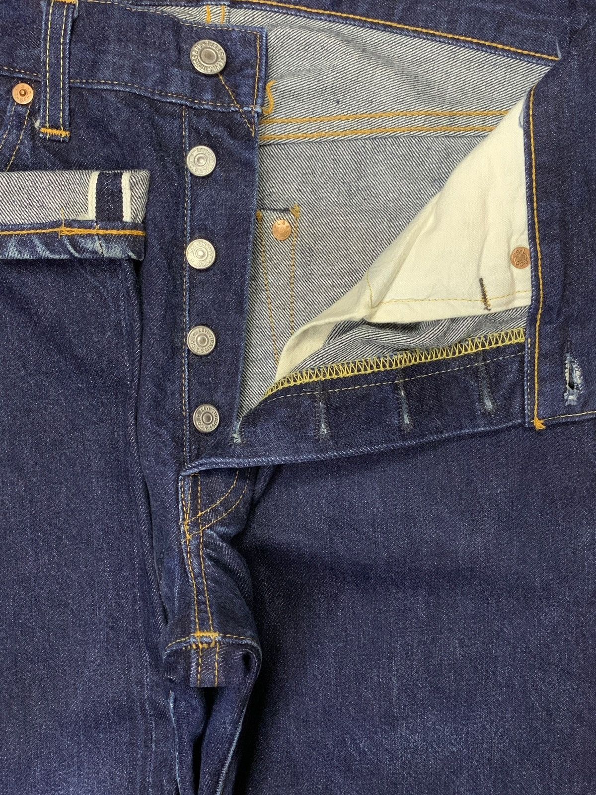 Levi's Vintage 90s Levis 501XX Big E Selvedge Raw Denim Button 555 Size US 29 - 4 Thumbnail
