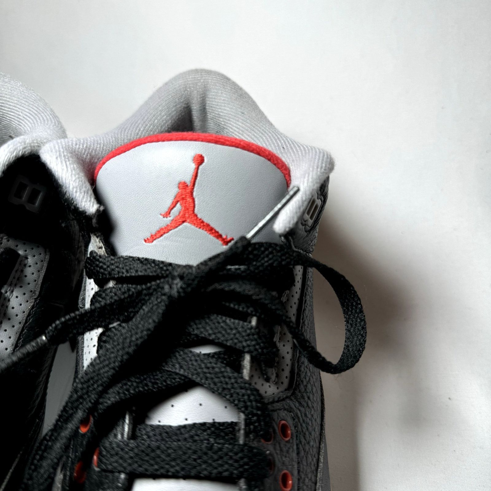 Jordan Brand × Nike Size 6.5 - Nike Air Jordan 3 Retro OG BG Black Cement 2018 Size US 6.5 / EU 39-40 - 5 Thumbnail