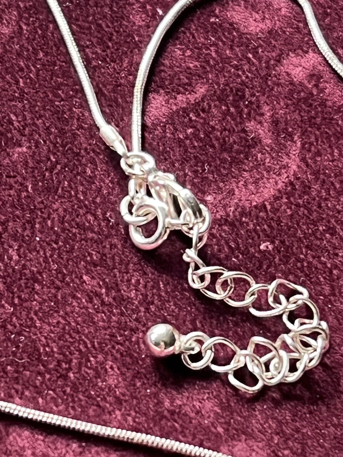 Other Avon triple heart, Silvertone necklace Size ONE SIZE - 3 Thumbnail