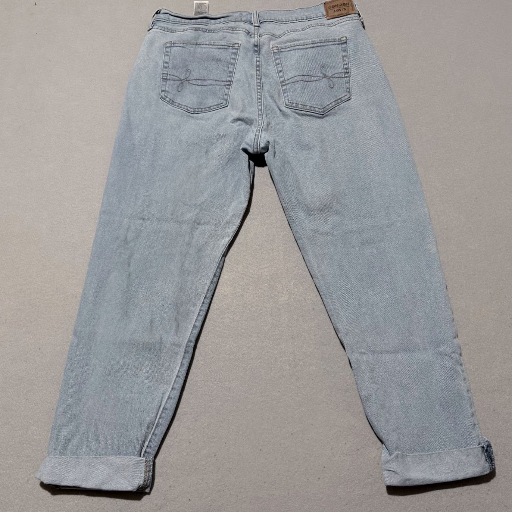 Denizen DENIZEN From Levi’s Boyfriend Jeans Women Blue Denim Crop Cuffed 8 Jeans 5-Pocket Design Beltless Regular Rise Mid 23in Inseam Denim Size 30" / US 8 / IT 44 - 5 Thumbnail
