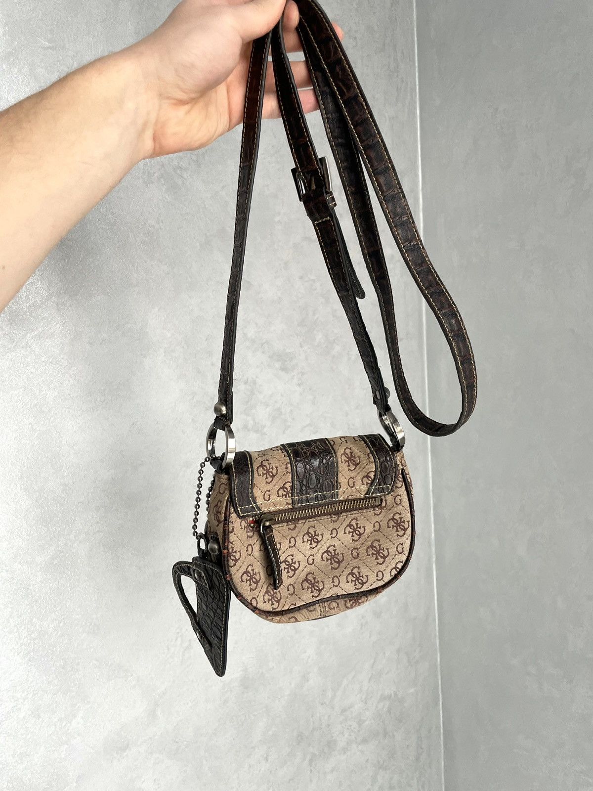 Guess Vintage Y2K Guess Monogram Crossbody Shoulder Bag Size ONE SIZE - 4 Thumbnail