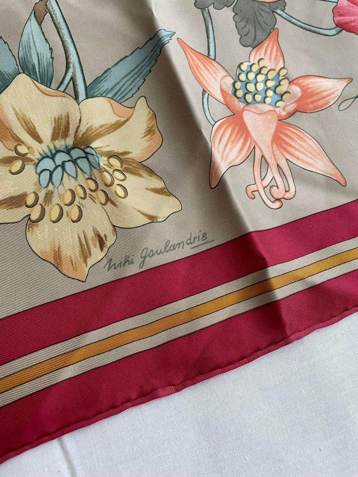 Hermes Vintage Hermes Silk Scarf by Niki Goulandris Size 35 x 35 Size ONE SIZE - 5 Thumbnail
