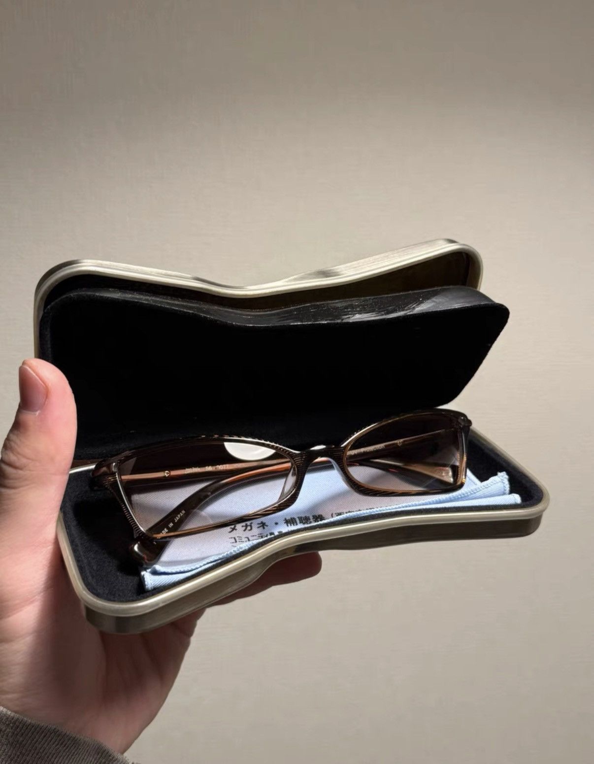 Jean Paul Gaultier Jean Paul Gaultier Cat Eye Vintage Sunglasses K24 Size ONE SIZE - 7 Thumbnail
