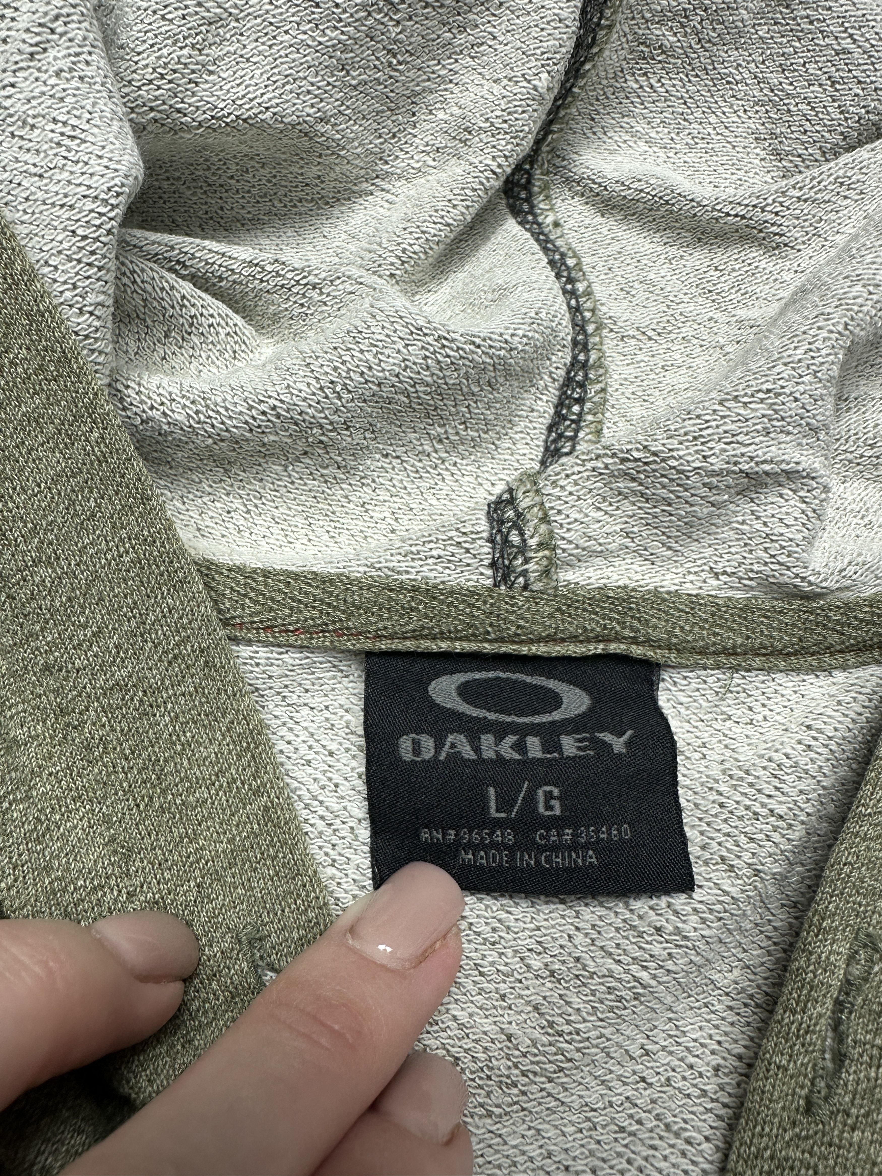 Oakley Oakley Vintage Mens Zip Hoodie Size US L / EU 52-54 / 3 - 4 Thumbnail