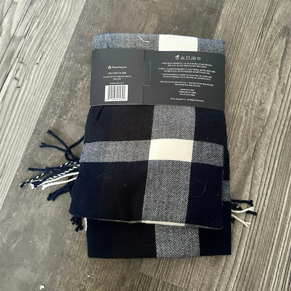 Other plush ultra soft scarf black and white plaid Size ONE SIZE - 3 Thumbnail