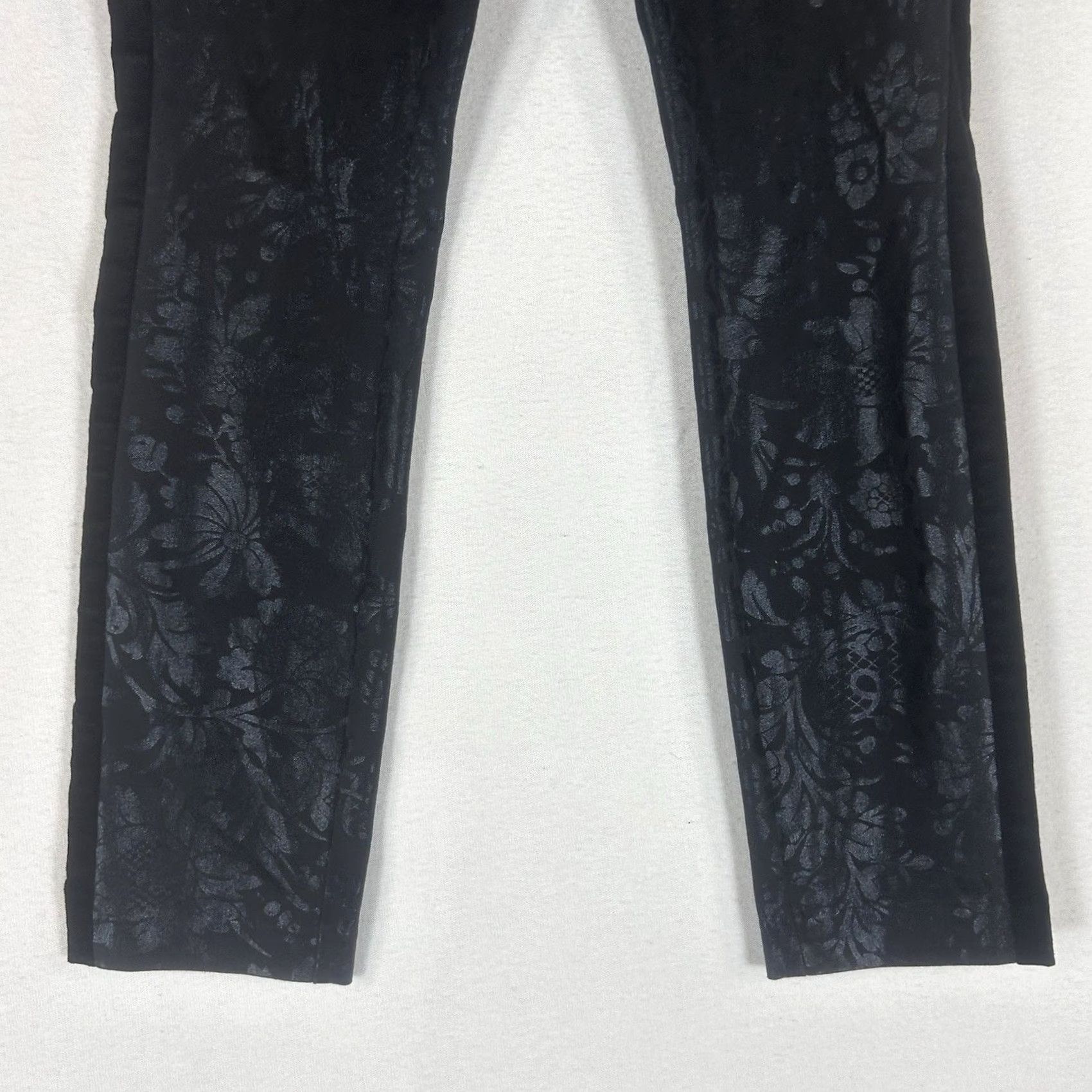 Anthropologie Anthropologie The Essential Skinny Pants Womens 0 Black Jacquard Brocade Foil Dress Pants Skinny Inseam 26in Black Womens 0 Pants Size 25" / US 0 / IT 36 - 3 Thumbnail