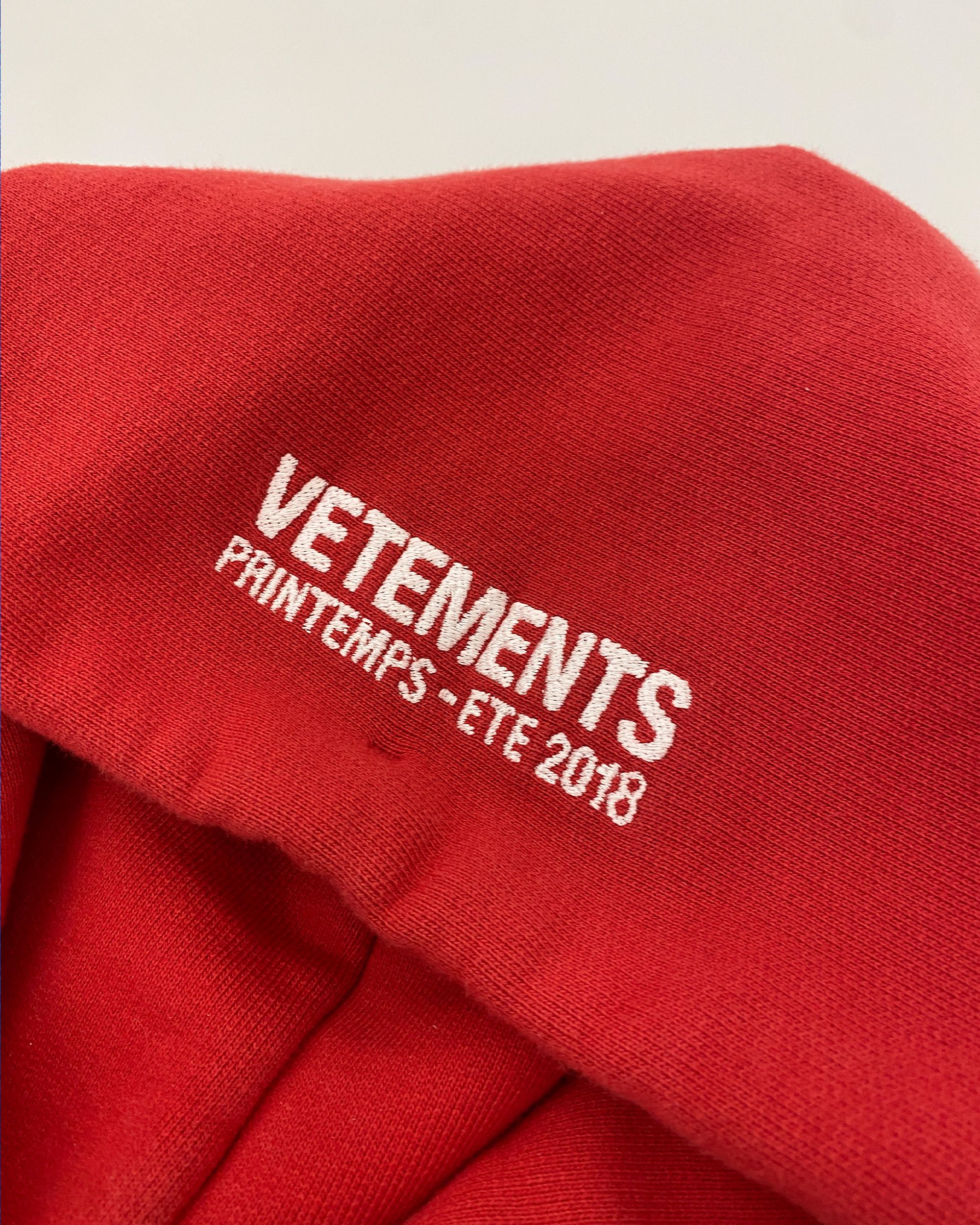 Tommy Hilfiger × Vetements SS2018 Big Logo Raglan Hoodie Size US XL / EU 56 / 4 - 7 Thumbnail