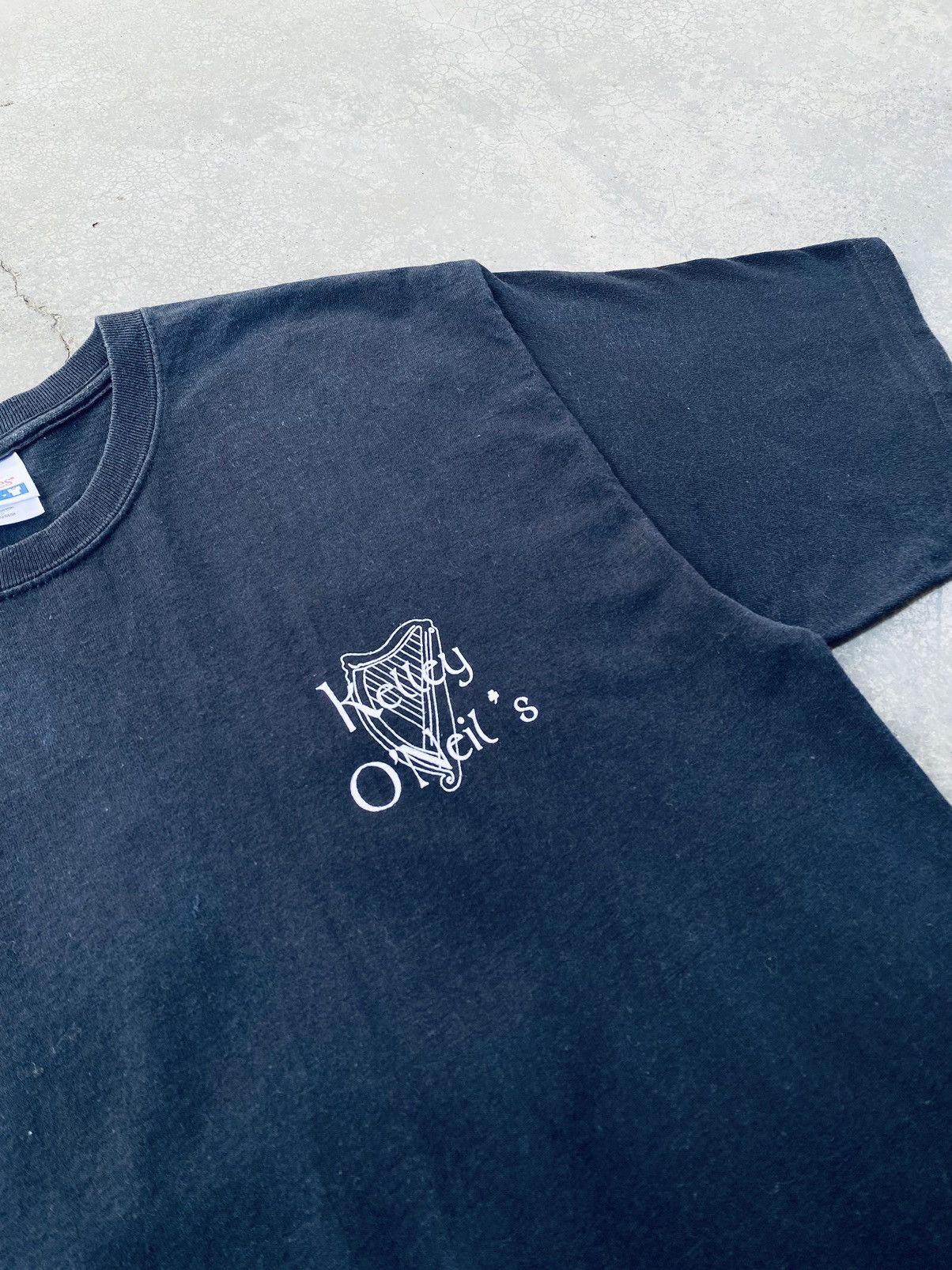 Vintage Vintage Kelley Oneils Back Print Tees Size US M / EU 48-50 / 2 - 9 Thumbnail