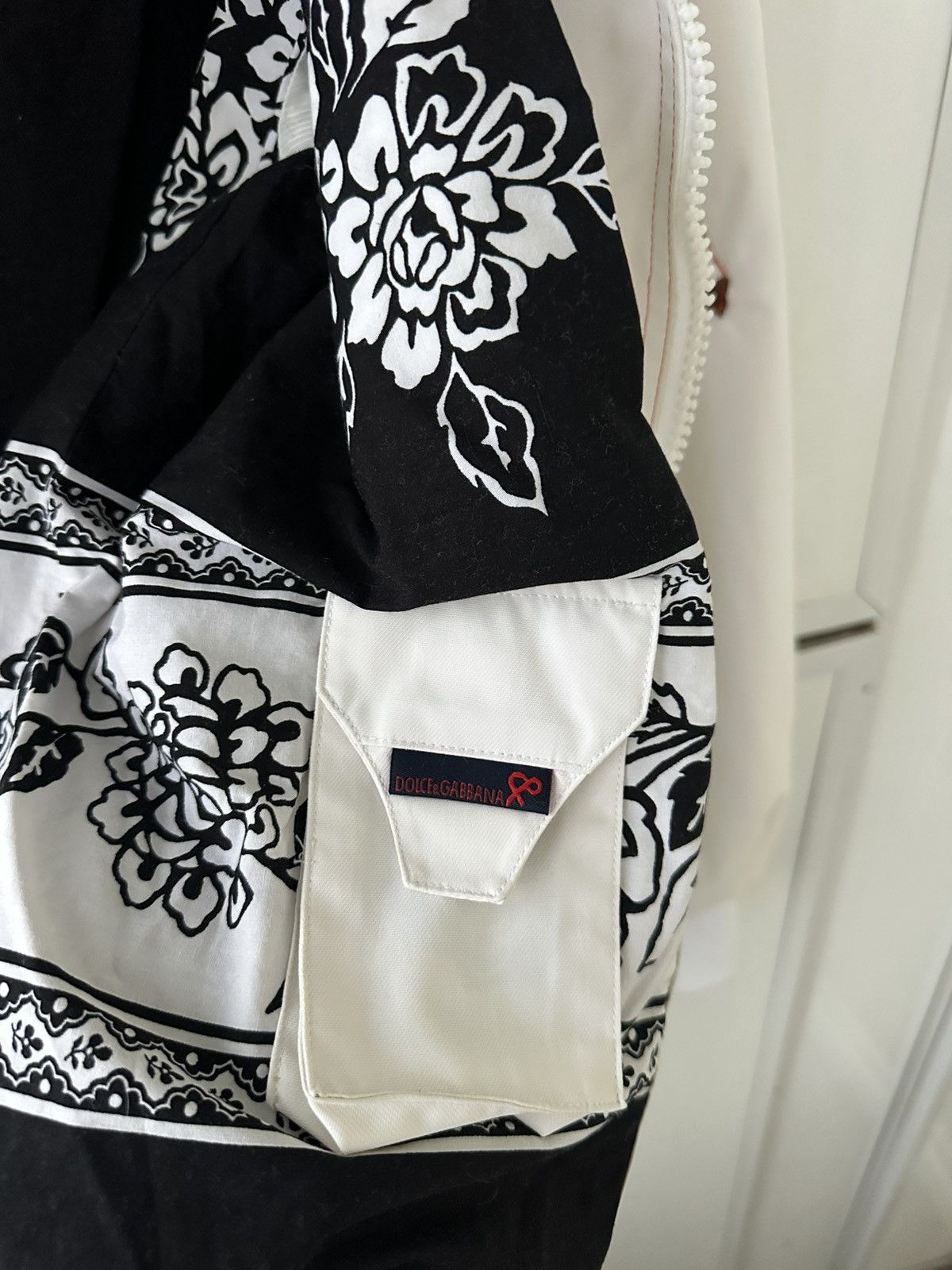 Dolce & Gabbana × Vintage Vintage Dolce Gabbana Nylon White Jacket Y2K Fit Size US L / EU 52-54 / 3 - 16 Thumbnail