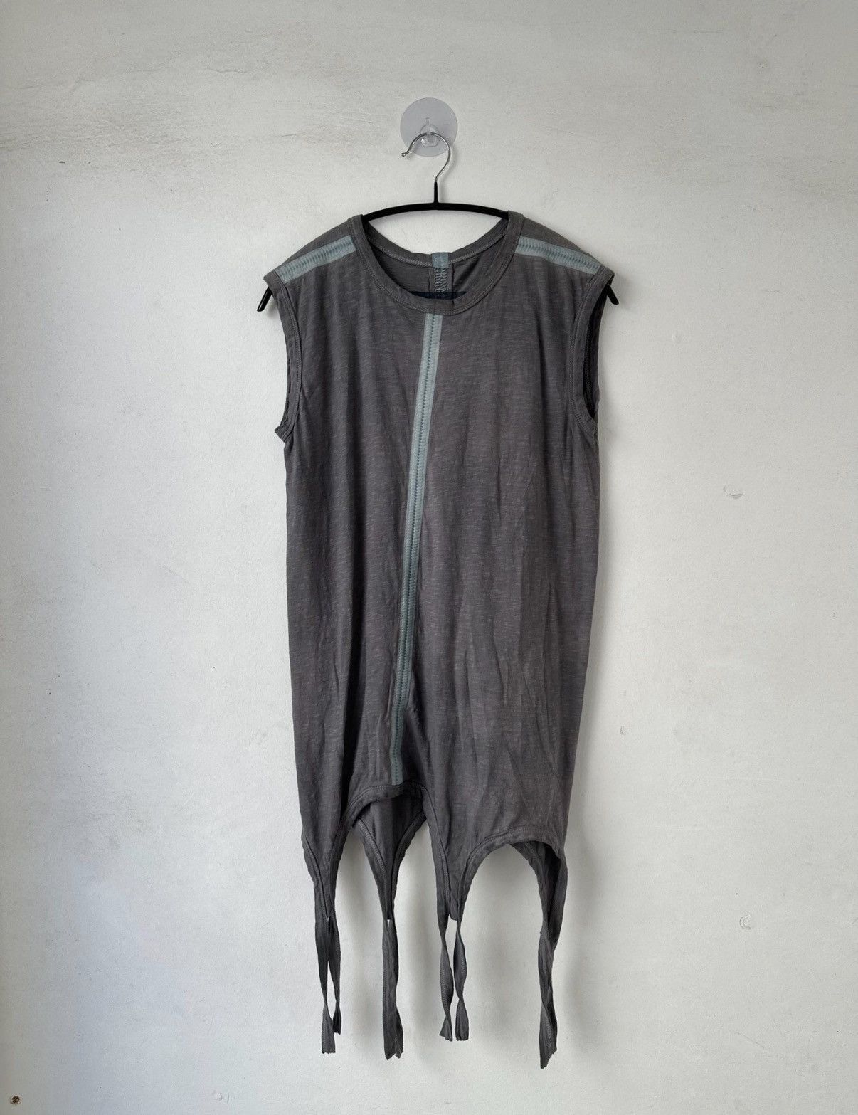 Issey Miyake Gray Sleeveless Top with Zip & Fringe Details Size US S / EU 44-46 / 1 - 1 Thumbnail