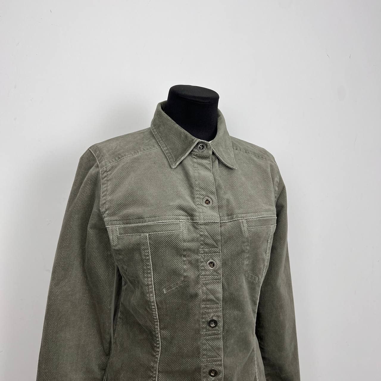 Nike ACG Nike ACG Womens Fitted Cord Shirt Jacket Olive Green Vintage Size M / US 6-8 / IT 42-44 - 2 Thumbnail