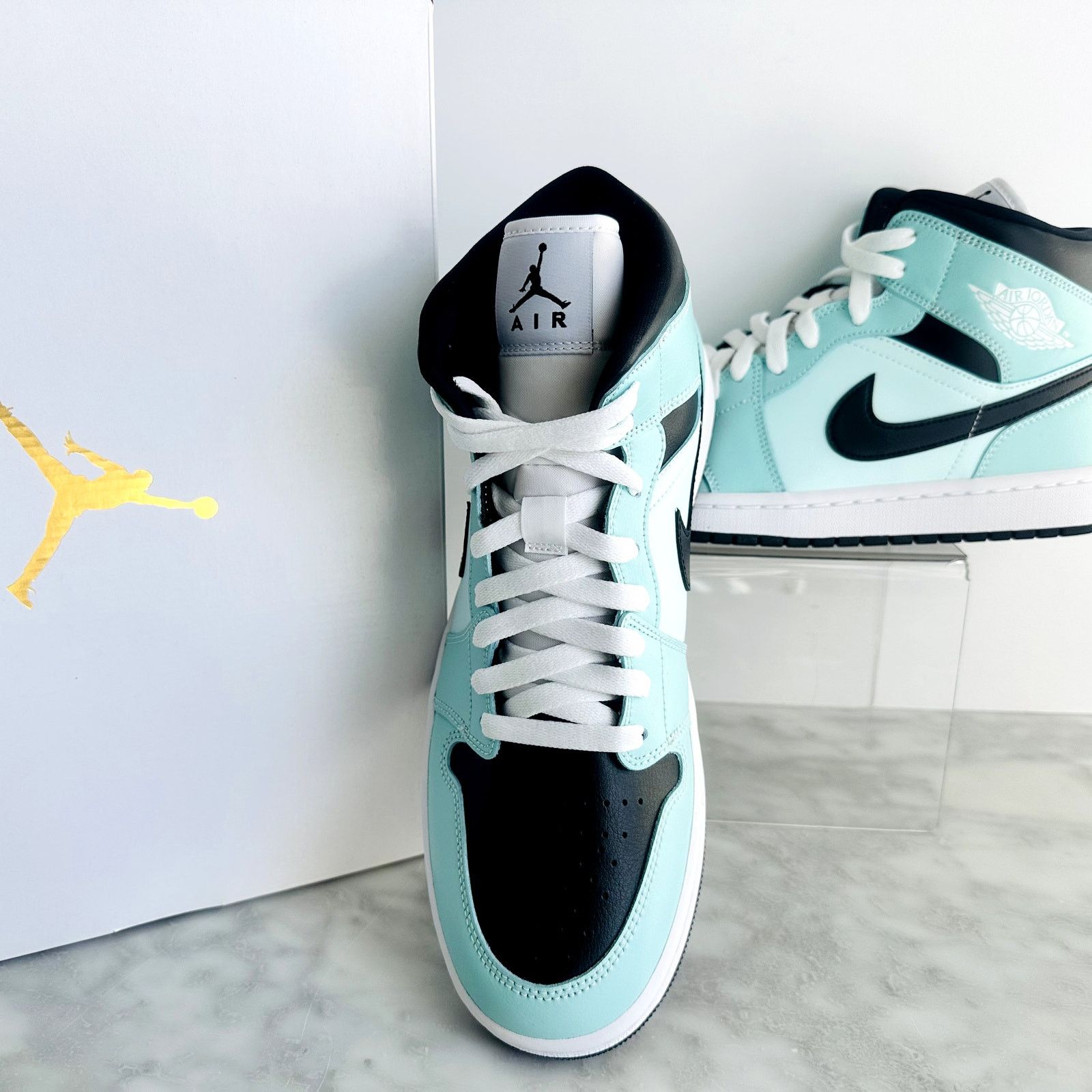 Nike Nike Womens Air Jordan 1 Mid Light Dew/Teal Mint/Noir 12 NEW Size US 12 / IT 42 - 3 Thumbnail
