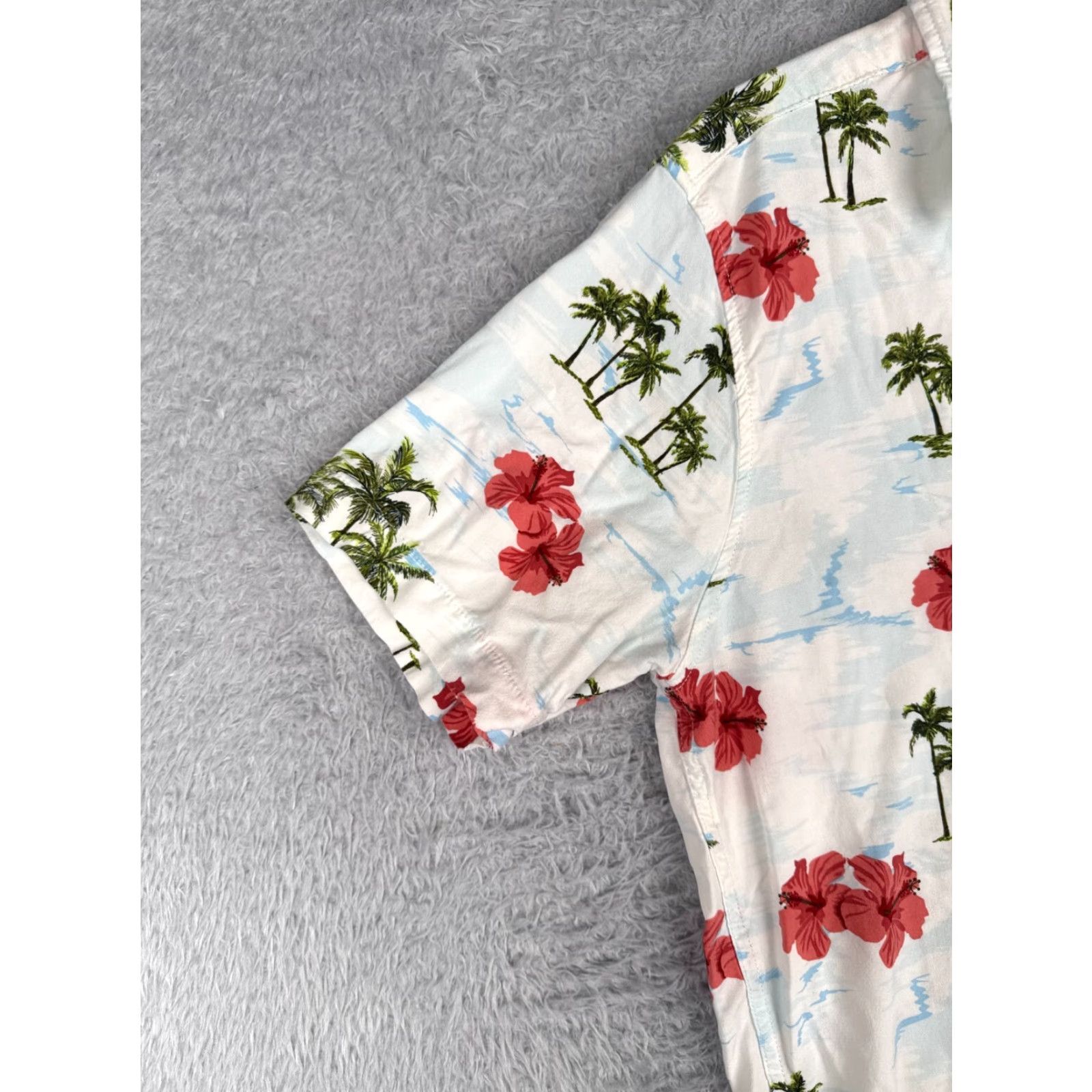 Vintage VINTAGE Free Planet Shirt Mens L White Floral Palm Tree AOP Button Up Rayon Blend Size US L / EU 52-54 / 3 - 3 Thumbnail