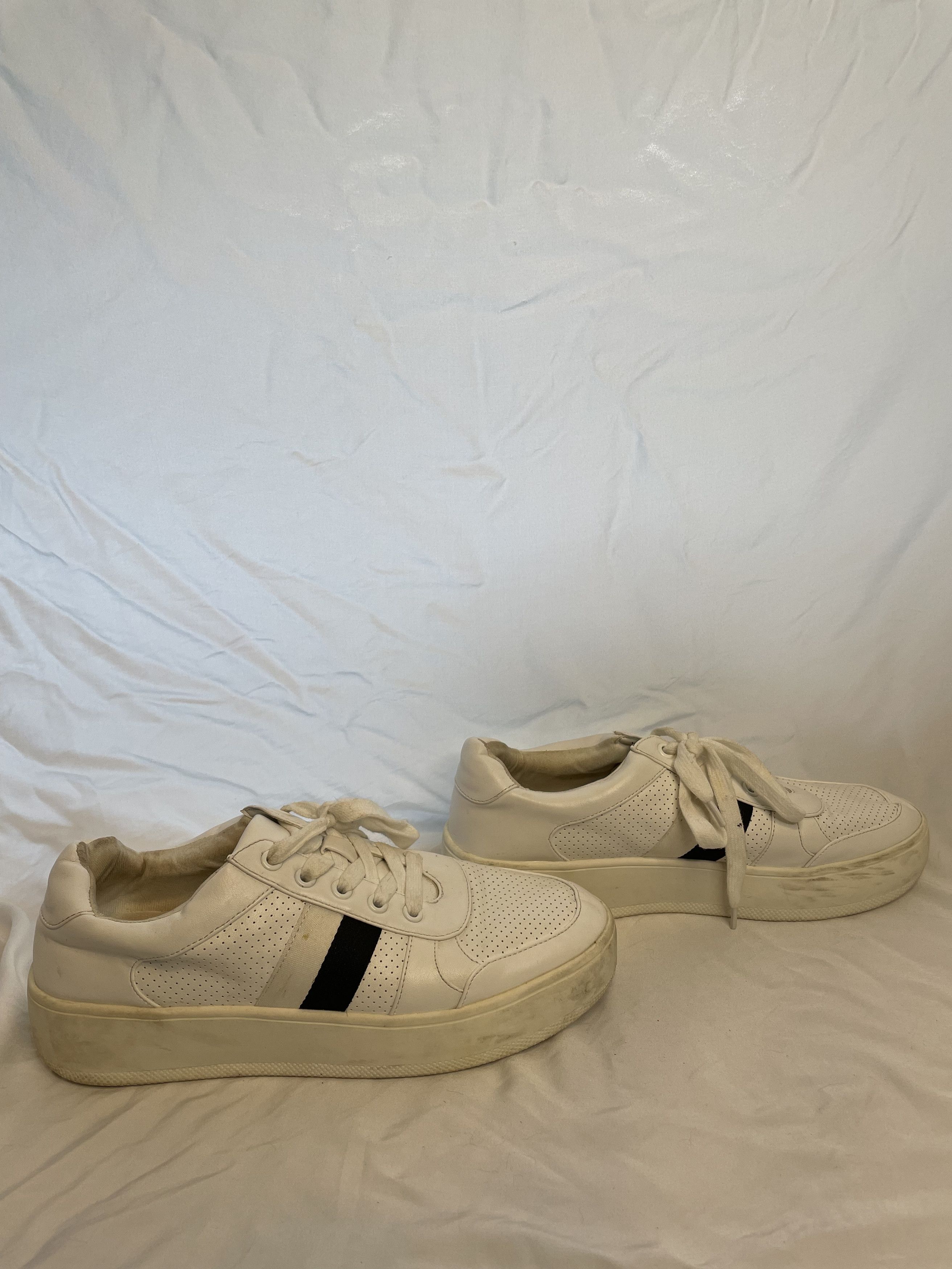 Steve Madden Steve Madden White Sneakers Size US 9 / IT 39 - 2 Thumbnail