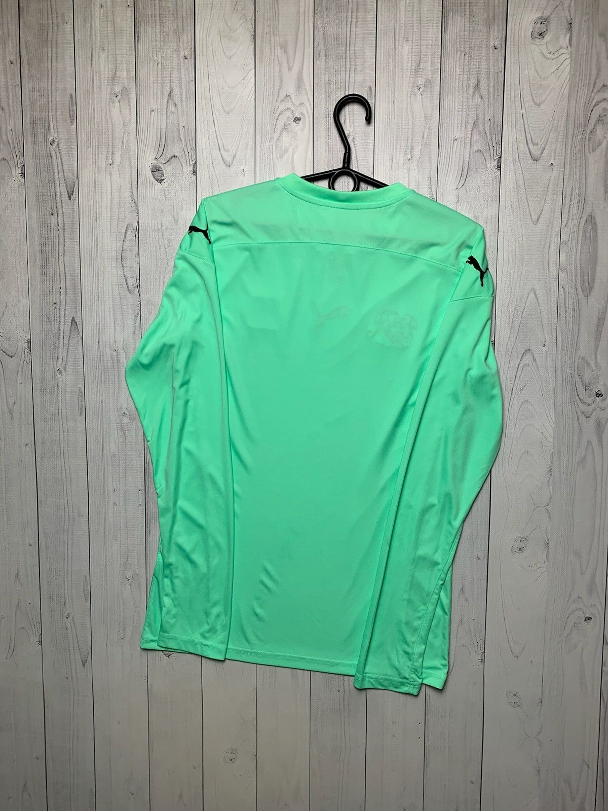 Puma Vintage Switzerland Soccer Jersey Goalkeeper size M puma Size US M / EU 48-50 / 2 - 5 Thumbnail