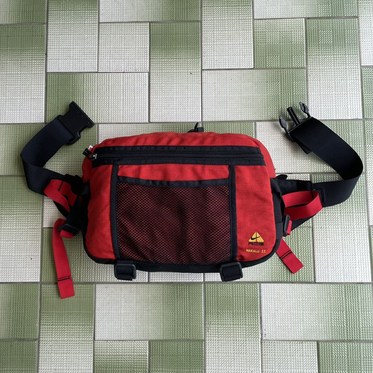 Nike ACG VINTAGE NIKE ACG MAKALU II WAIST BAG Size ONE SIZE - 5 Thumbnail