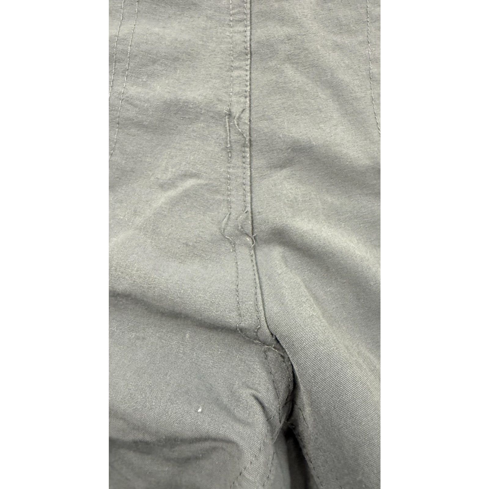 Vintage Columbia Shorts Mens 38 Omni-Shield Advanced Repellency Hiking Outdoor Pocket Cargo Regular Gray Men's Short Pants Size US 38 / EU 54 - 7 Thumbnail