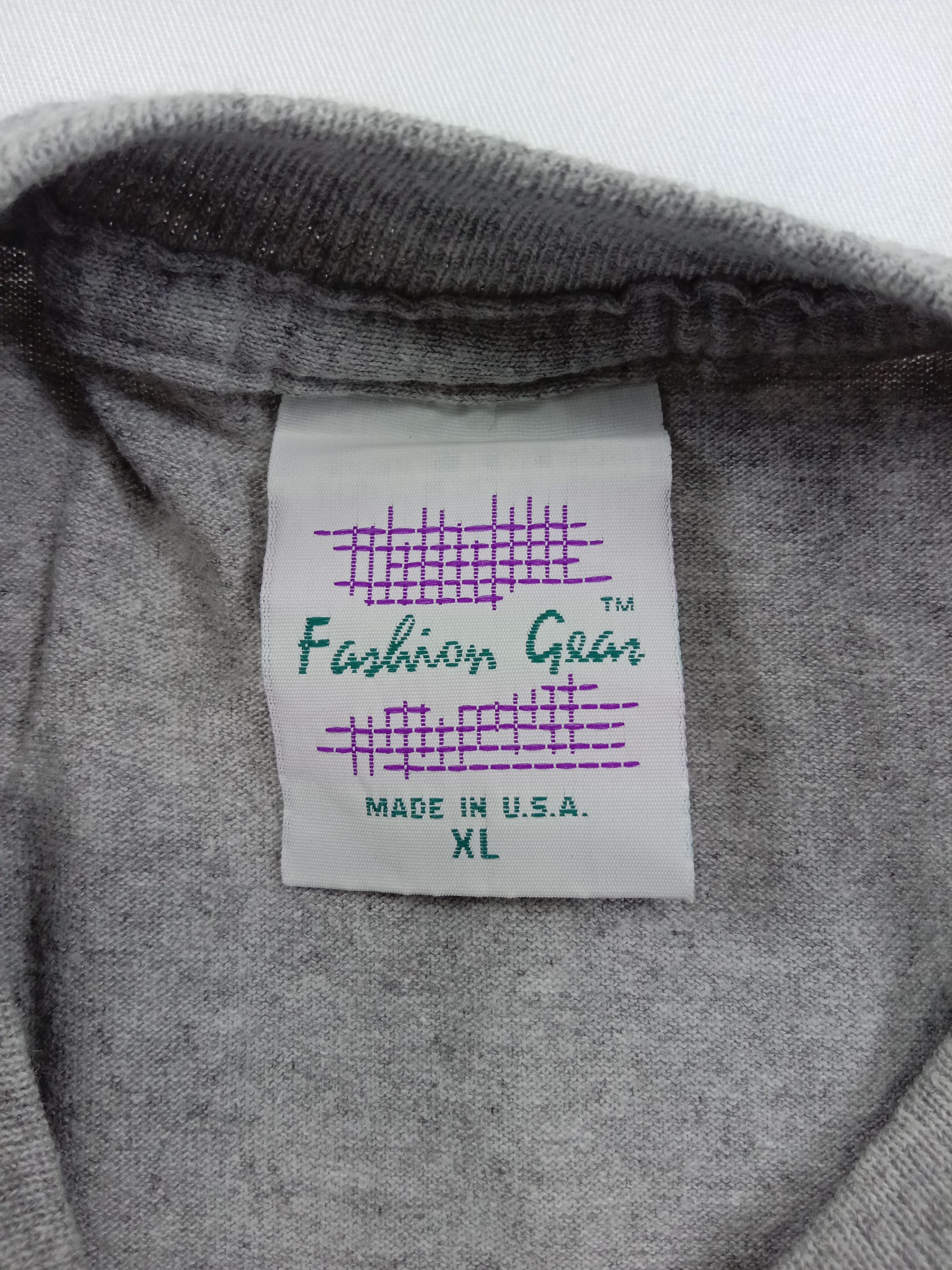 Vintage Vintage 90s Fashion Gear United We Stand T Shirt Size US XL / EU 56 / 4 - 7 Thumbnail