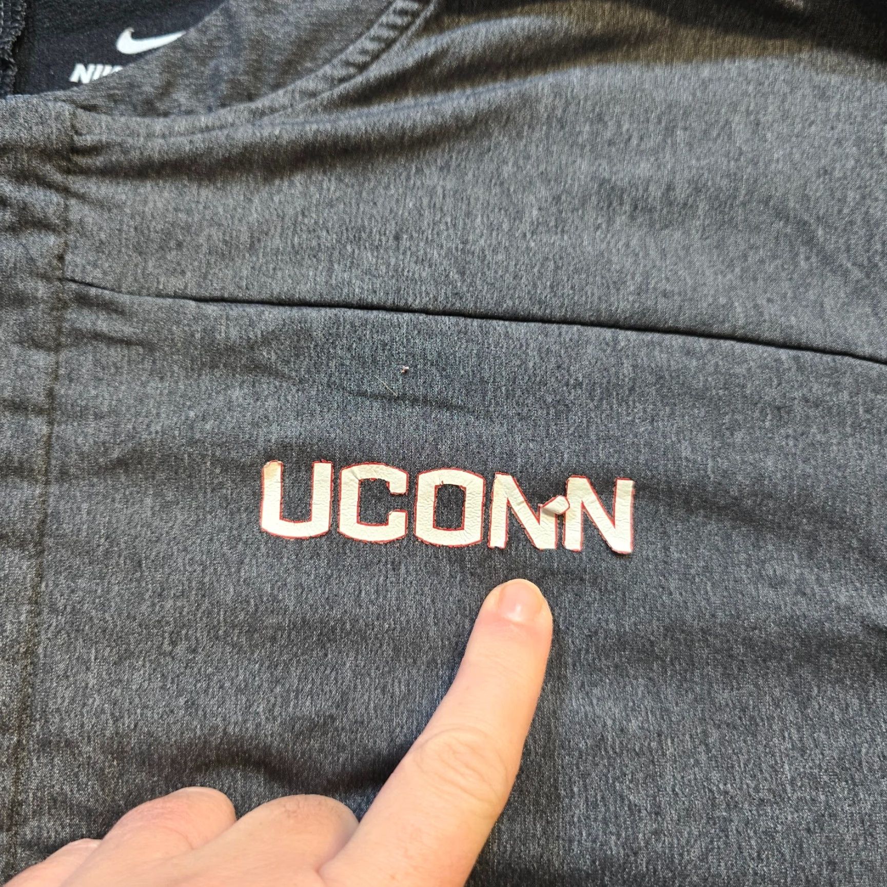 Nike Nike Jacket Mens XL Gray Shield Windbreaker UCONN 1/4 Zip Casual Athletic Size US XL / EU 56 / 4 - 6 Thumbnail