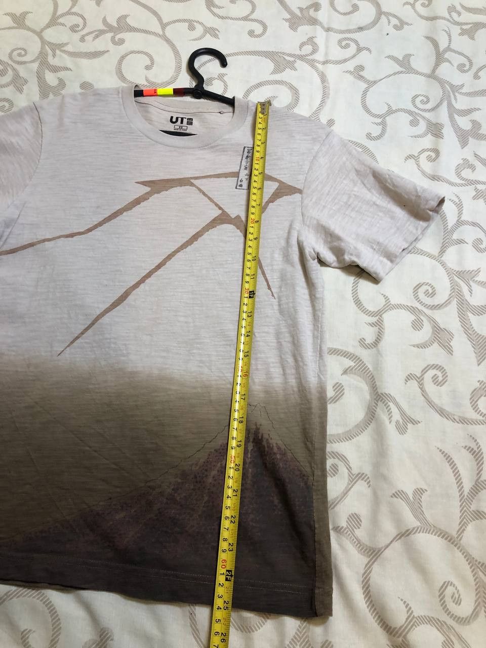 Uniqlo Uniqlo Vintage big print ANIME T-shirt crazy Y2K Size US XS / EU 42 / 0 - 4 Thumbnail